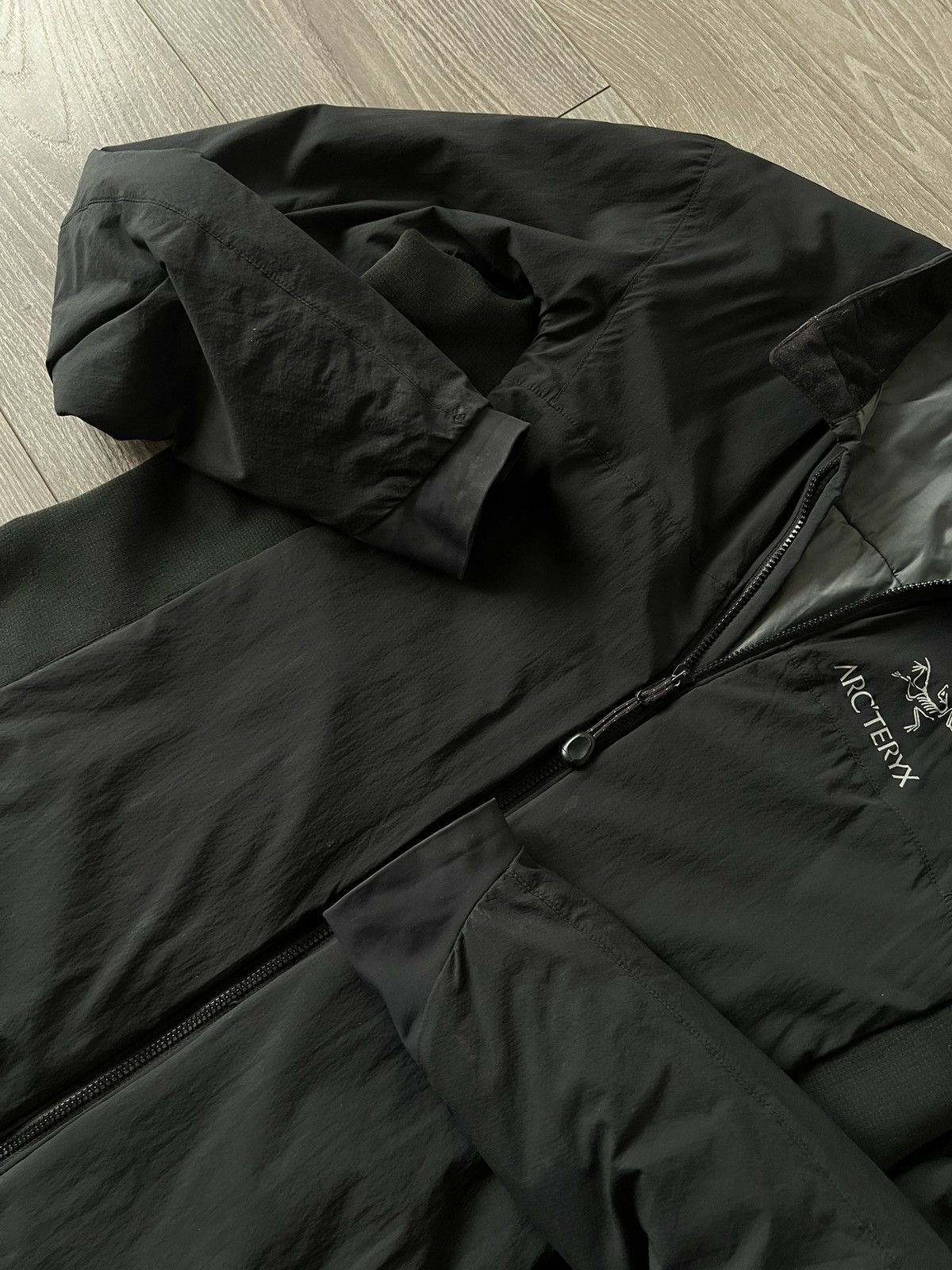 Arc'teryx ‼️Vintage Arcteryx Atom LT Reflection Logo Gorpcore Jacket‼️ Size L / US 10 / IT 46 - 14 Thumbnail