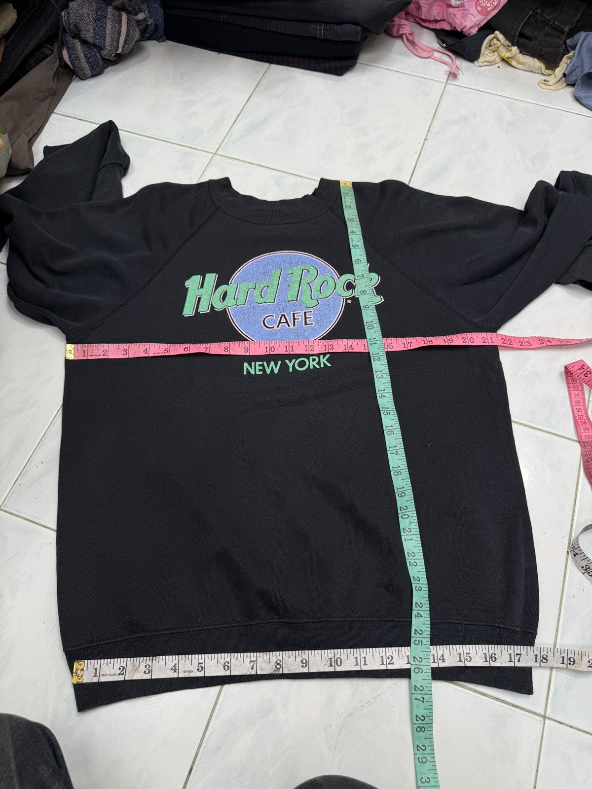 Hard Rock Cafe 🔥🔥🔥ARCHIVE VINTAGE HARD ROCK CAFE SWEATSHIRTS Size US M / EU 48-50 / 2 - 13 Thumbnail