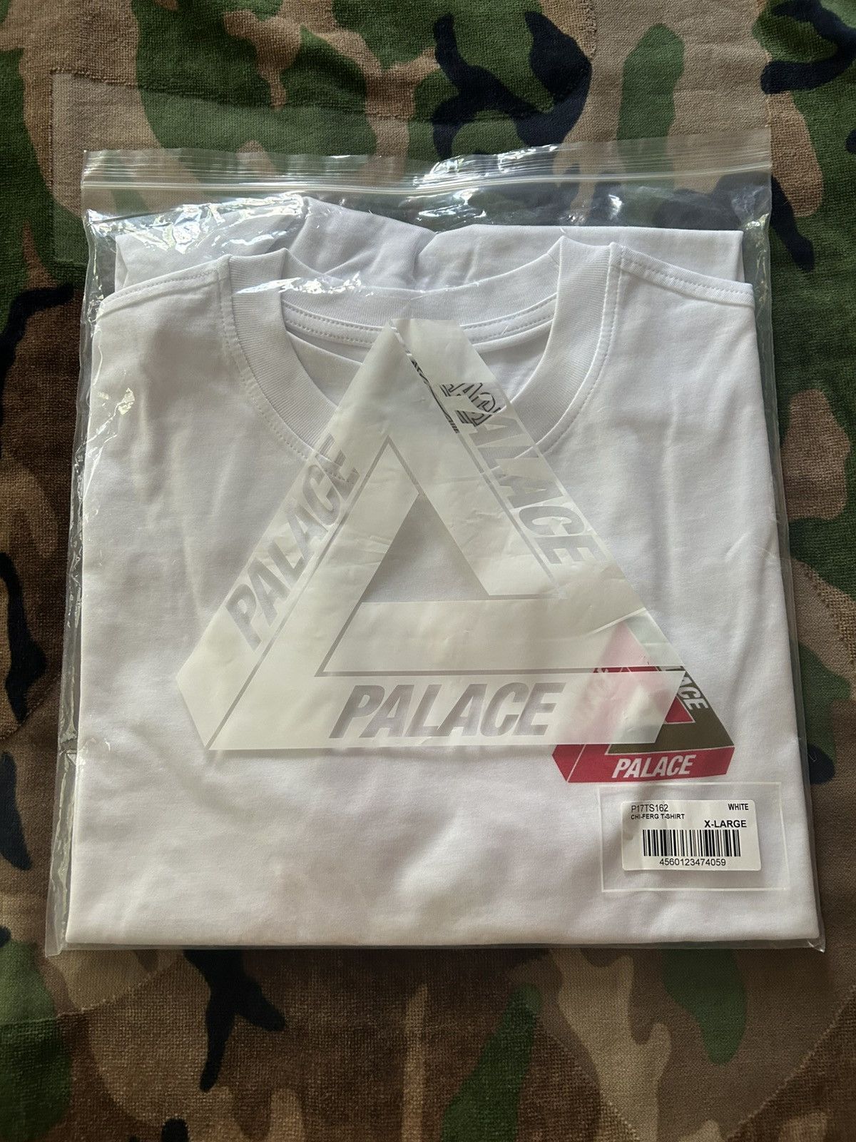 Palace Palace Chi-Ferg Shanghai Exclusive Tri Ferg White XL FW19 Size US XL / EU 56 / 4 - 2 Thumbnail