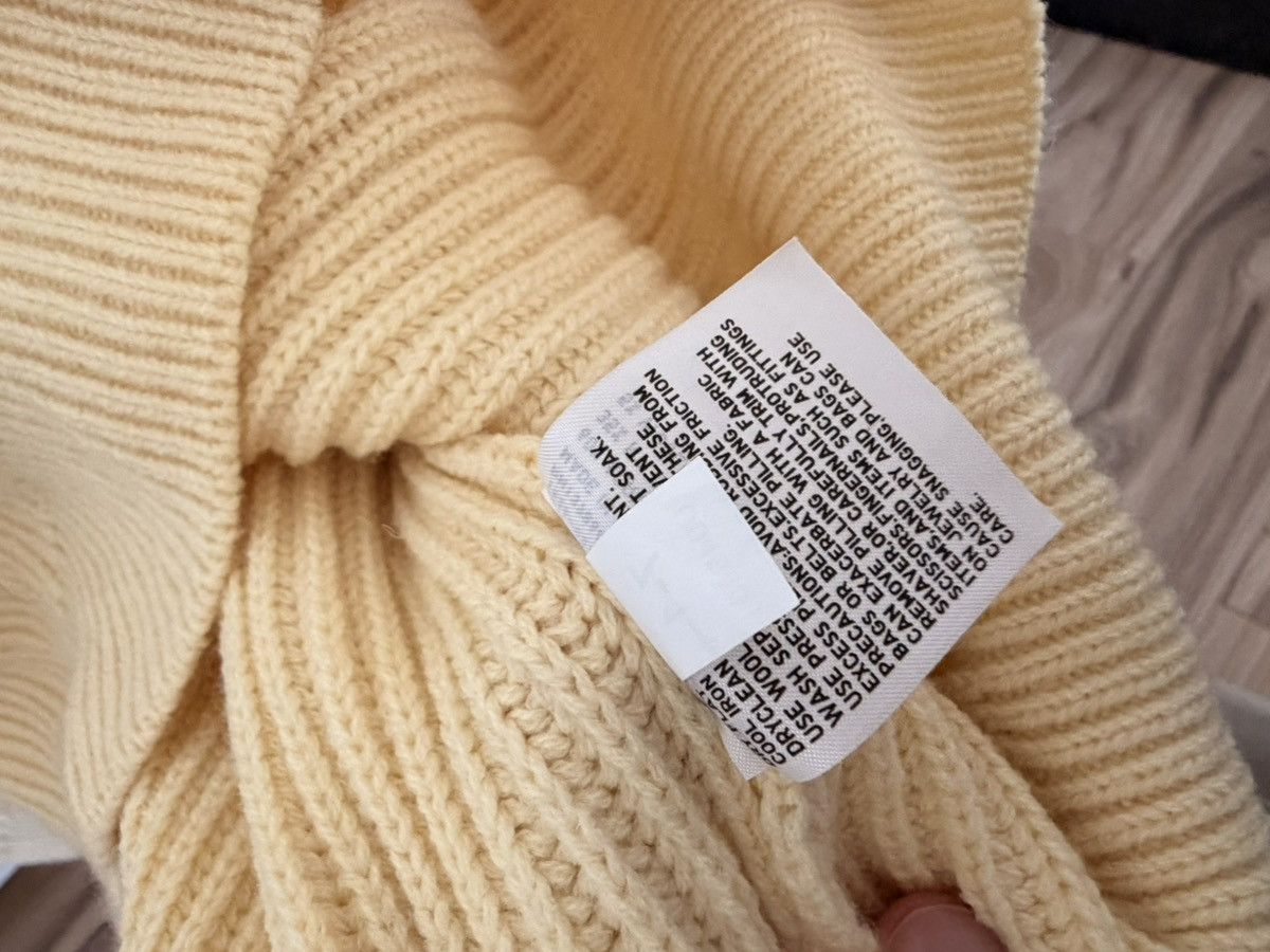 JW Anderson × Uniqlo JW Anderson Uniqlo Yellow Sweater Size US S / EU 44-46 / 1 - 7 Thumbnail