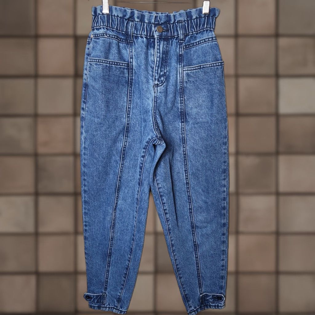 Vintage **Nuon Women's High Rise Tapered Leg Dark Wash Jeans Size 26** User: **Nuon Women's Medium Dark Wash High Rise Tapered Leg Jeans Size 26** Size 26" / US 2 / IT 38 - 1 Thumbnail