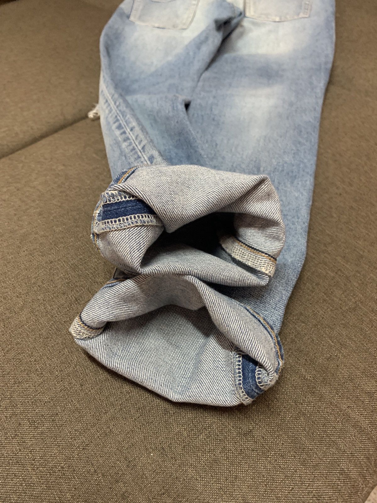 Saint Laurent Paris 2019 Saint Laurent Paris D10 Distressed Light Wash Denim Size US 32 / EU 48 - 15 Thumbnail
