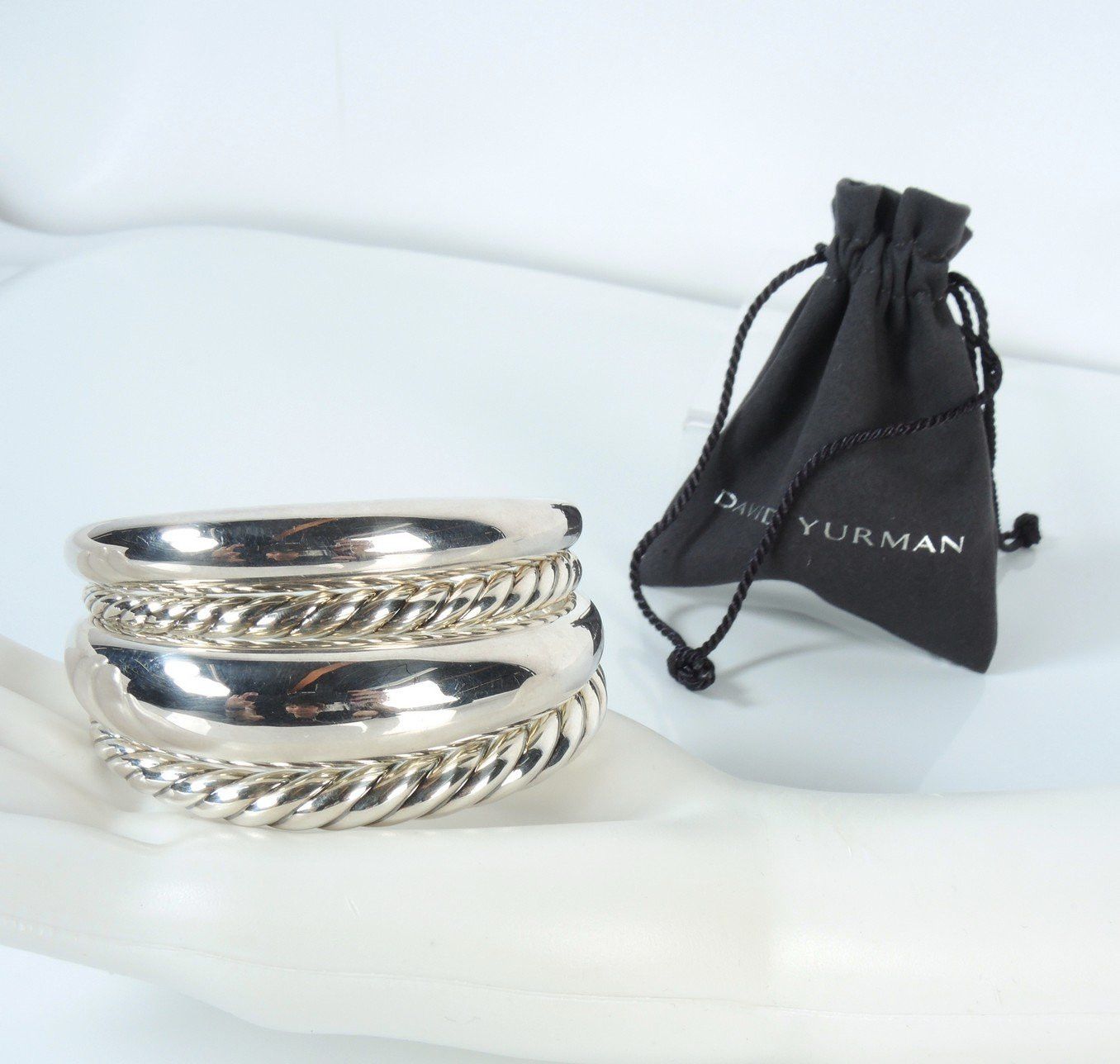 David Yurman o1smst1ft0424 Two Cabel and 2 High Polished Domed Cuffs Size ONE SIZE - 8 Thumbnail