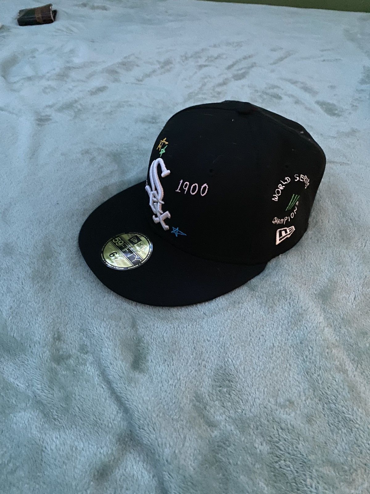 MLB × New Era SUPER RARE Black Sox New Era Fitted Size ONE SIZE - 1 Thumbnail