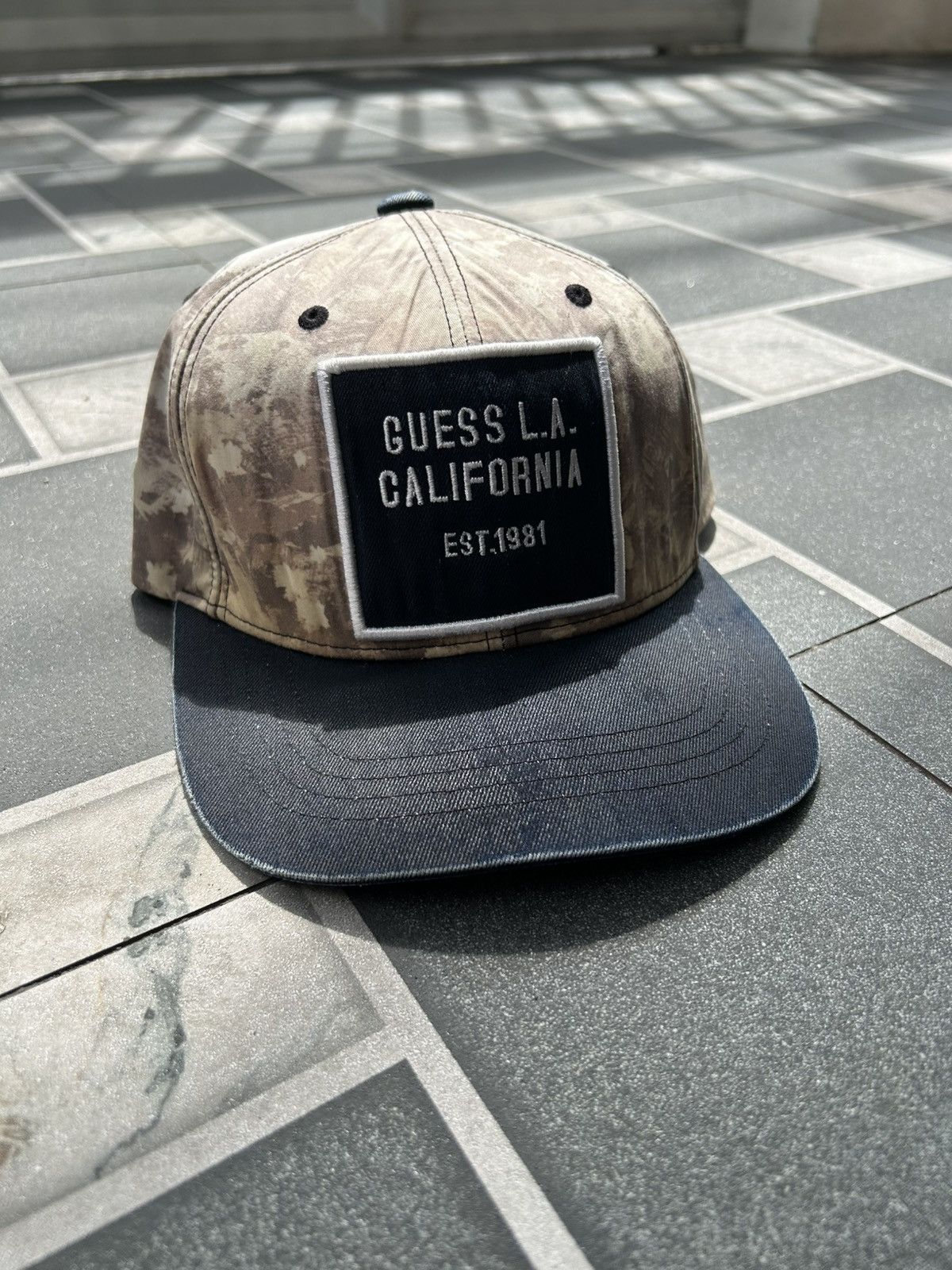 Guess Luxury Guess LA california snapback hat Size ONE SIZE - 1 Thumbnail