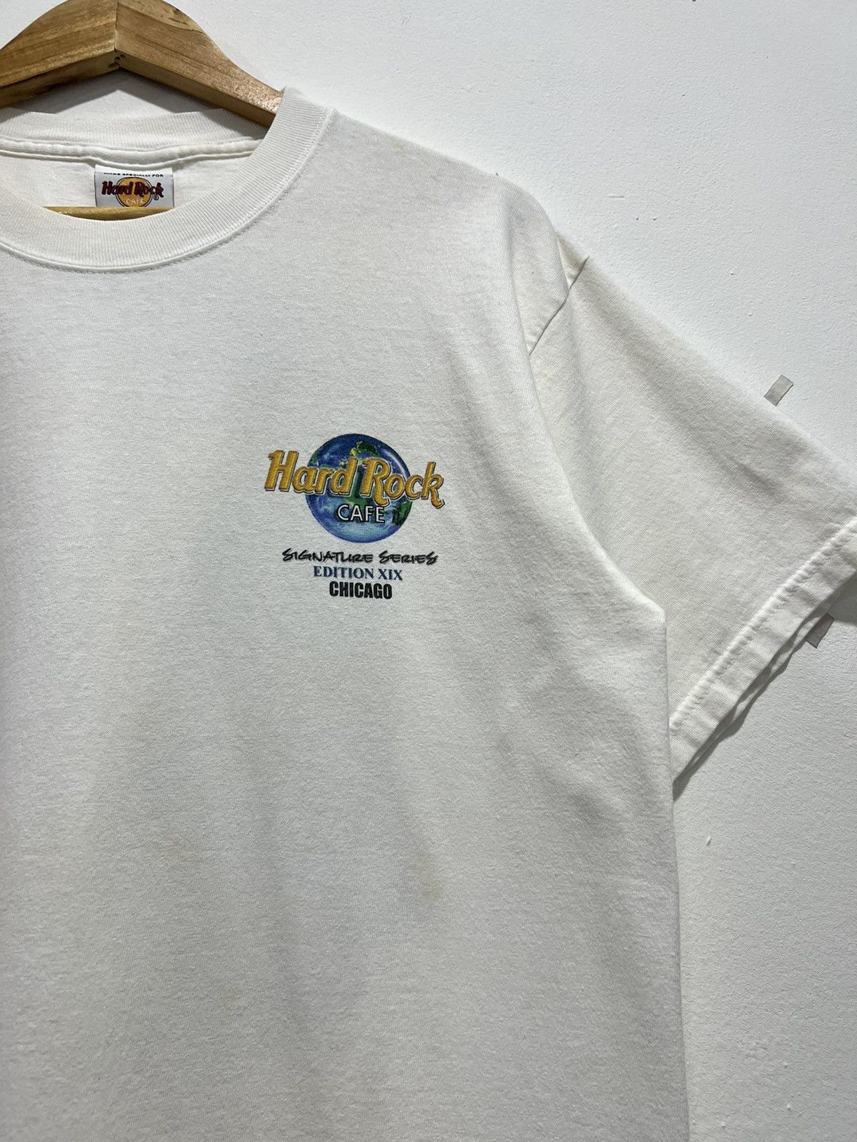 Vintage Vintage 90’s Hard Rock Cafe x Elvis Presley Tshirt Size US L / EU 52-54 / 3 - 12 Thumbnail