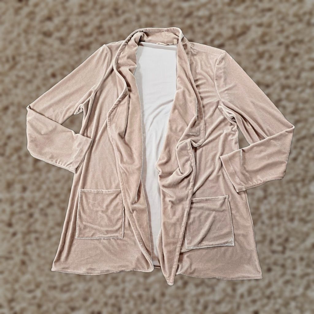 Vintage Susan Graver Cardigan Women M Velour Open Front 3/4 Sleeve Beige Tan Classic Vintage? Wait. Size M / US 6-8 / IT 42-44 - 1 Thumbnail