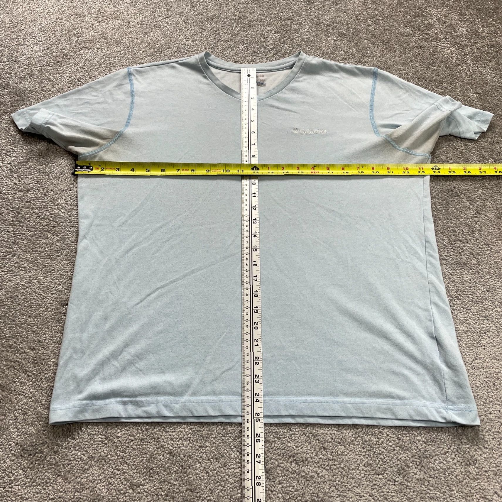 Vintage Columbia Shirt Large Lightblue V Neck Short Sleeve Omni Wick Tee Top Casual Mens Size US L / EU 52-54 / 3 - 6 Thumbnail