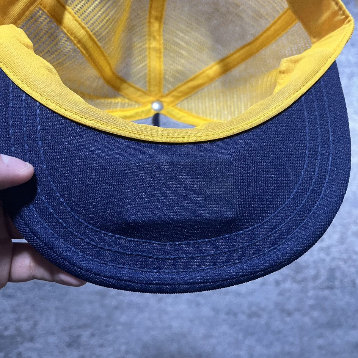Vintage Vintage 90s Notre Dam Fighting Irish Snapback Trucker Hat Size ONE SIZE - 5 Thumbnail