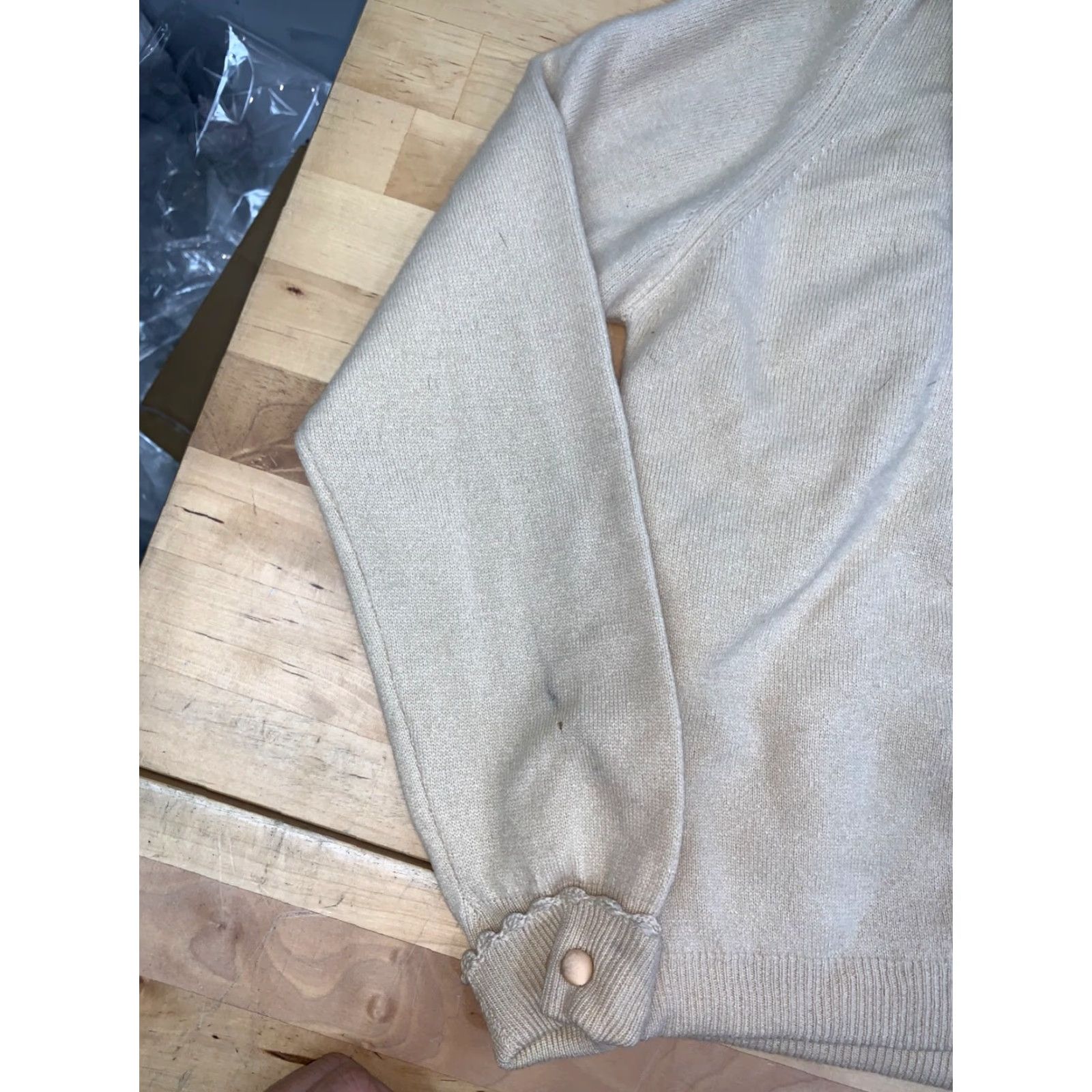 Vintage VINTAGE Bernhard Altmann Cashmere Cardigan Women S Ivory 1950s Distress 12959 Size S / US 4 / IT 40 - 3 Thumbnail