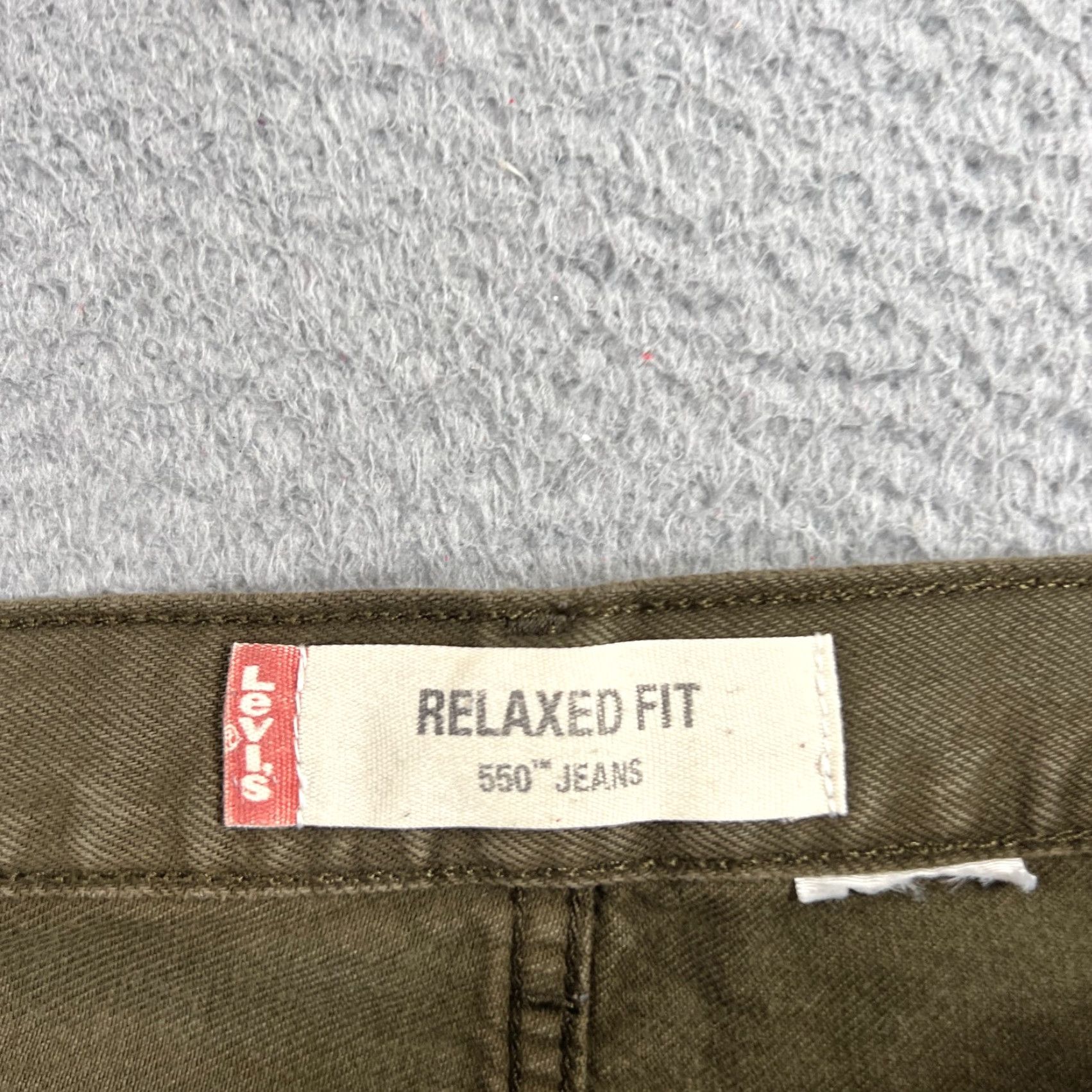 Levi's Levi's 550 Bermuda Shorts Mens 36 Green Cotton Casual Travel Summer 8" Inseam Size US 36 / EU 52 - 6 Thumbnail