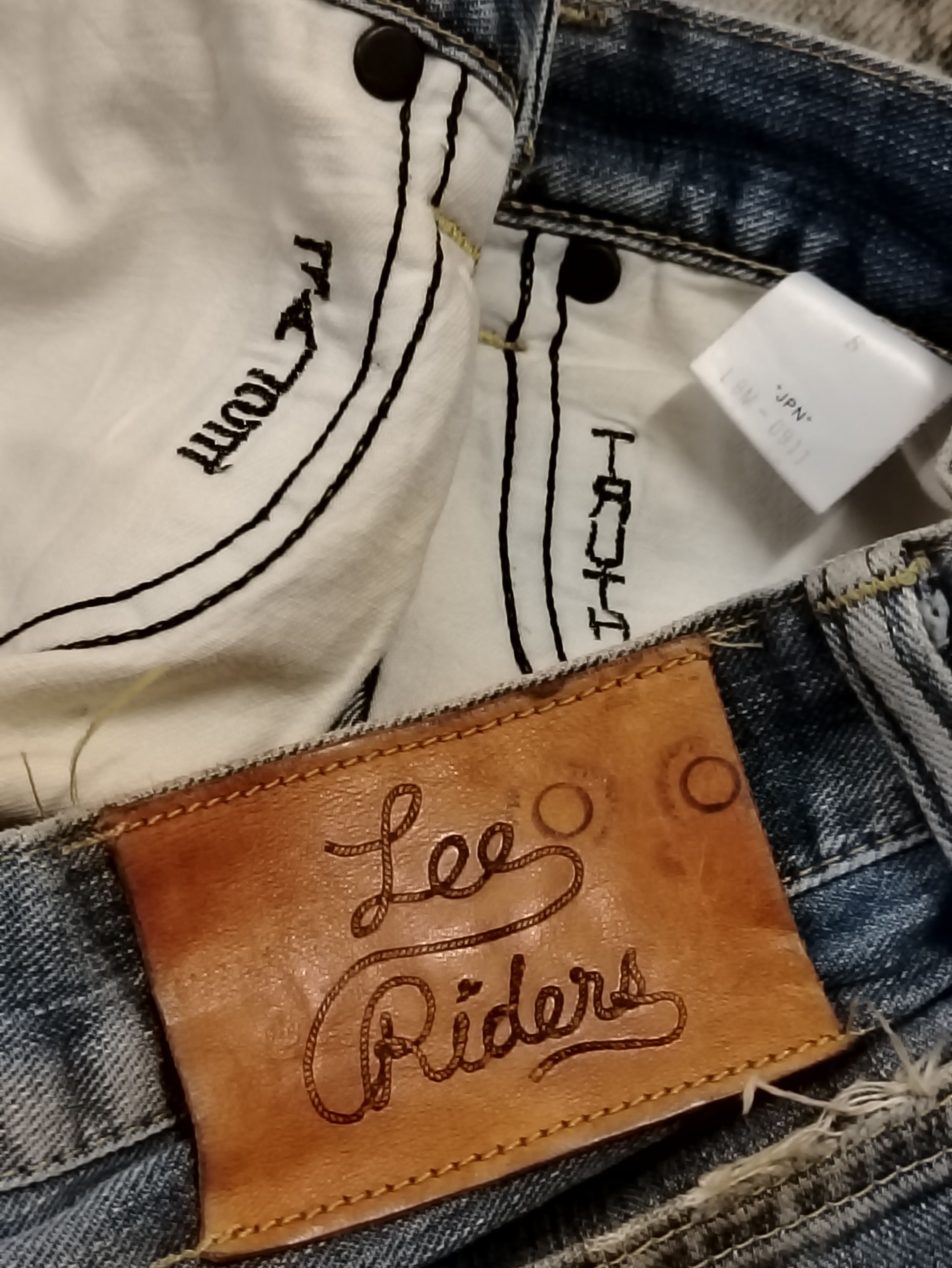 Lee Lee Riders distressed denim jeans Size US 32 / EU 48 - 6 Thumbnail