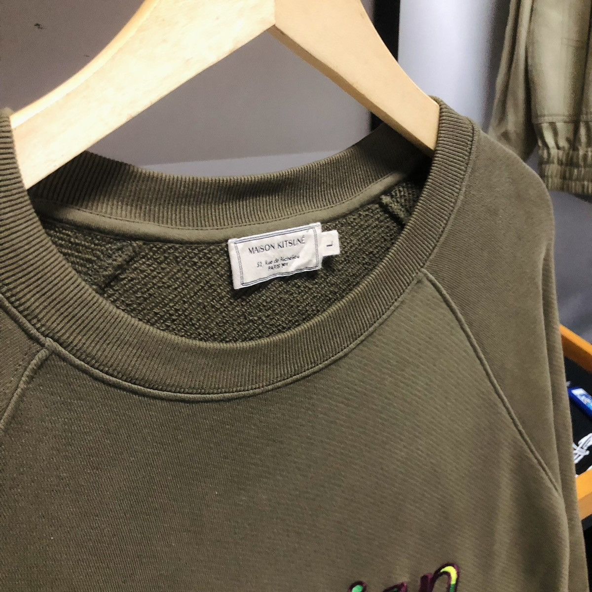 Maison Kitsune Maison Kitsune Parisien Sweatshirt Big Logo Khaki Size US XL / EU 56 / 4 - 3 Thumbnail
