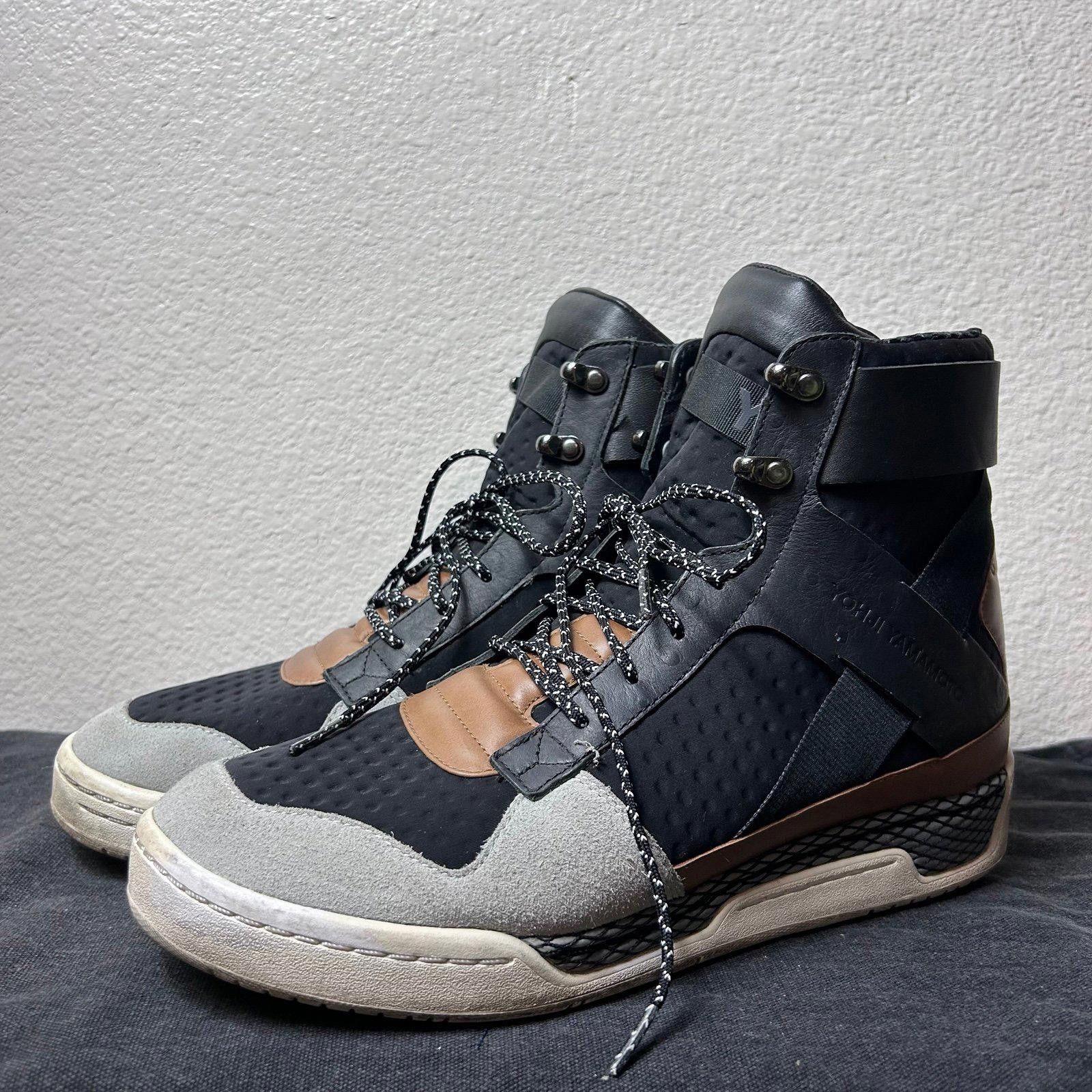Y-3 Y-3 Held II – Yohji Yamamoto x adidas Size US 10 / EU 43 - 1 Thumbnail