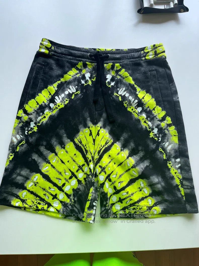 Valentino Valentino Classic fluorescent green butterfly symmetrical Size US 32 / EU 48 - 2 Thumbnail
