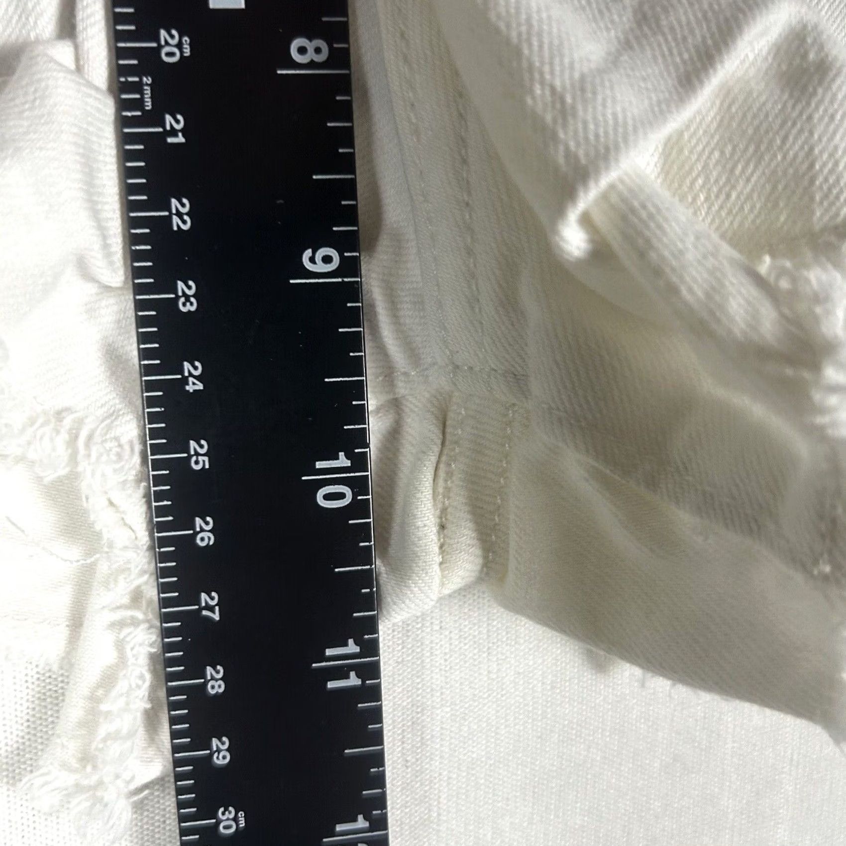 Abercrombie & Fitch Abercrombie & Fitch White Denim Shorts Size 24 A&F Stretch Cheeky Mid Rise Shirt Womens Shorts White Denim Stretch 24 Size 42" / US 20 - 7 Thumbnail