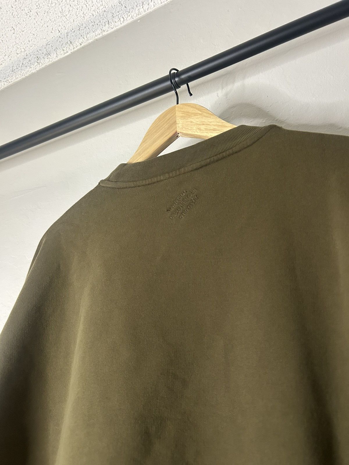 Louis Vuitton Louis Vuitton LV Lovers Olive Crewneck Size US XL / EU 56 / 4 - 4 Thumbnail