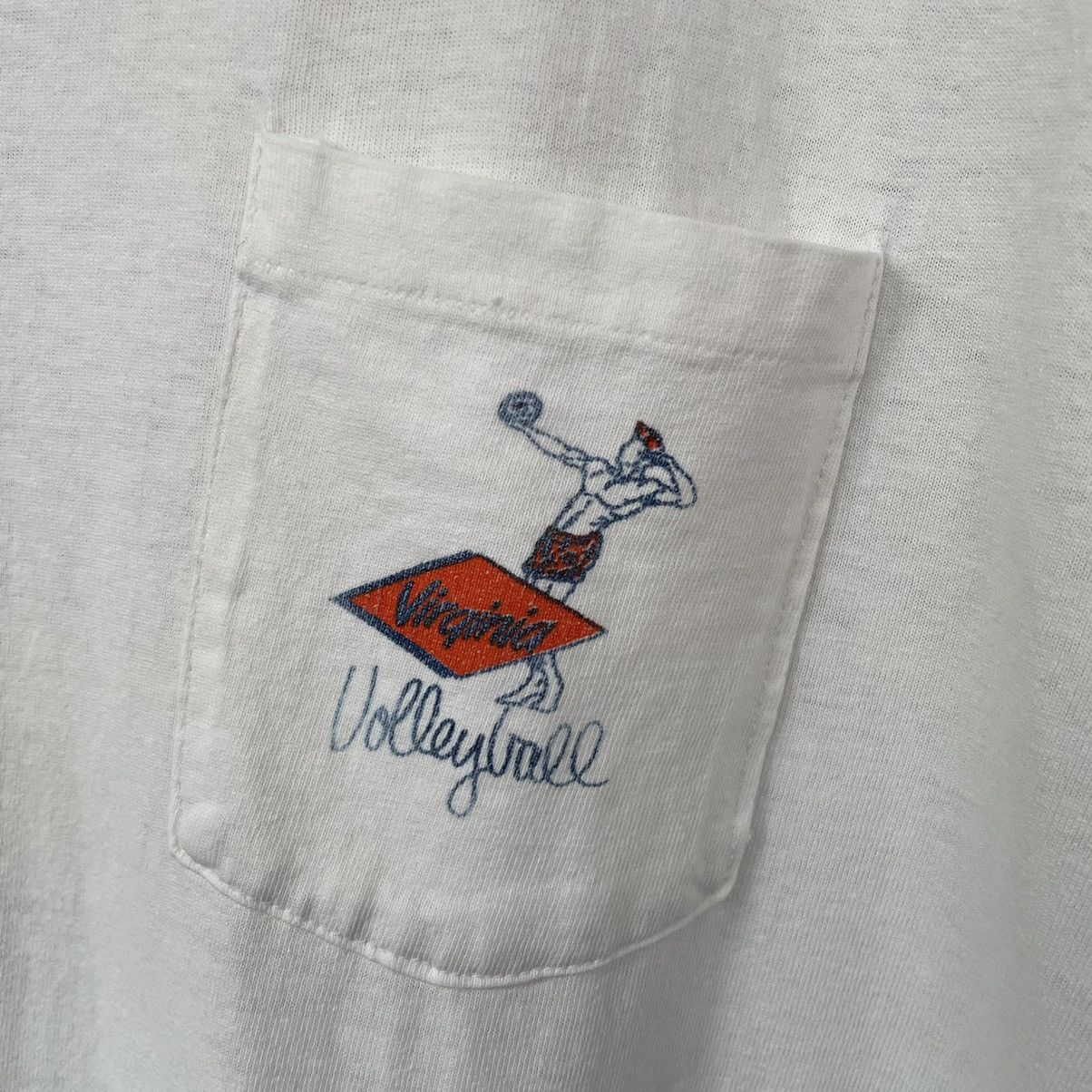 Vintage Vintage 80s Virginia Cavaliers Volleyball T Shirt Size US L / EU 52-54 / 3 - 6 Thumbnail