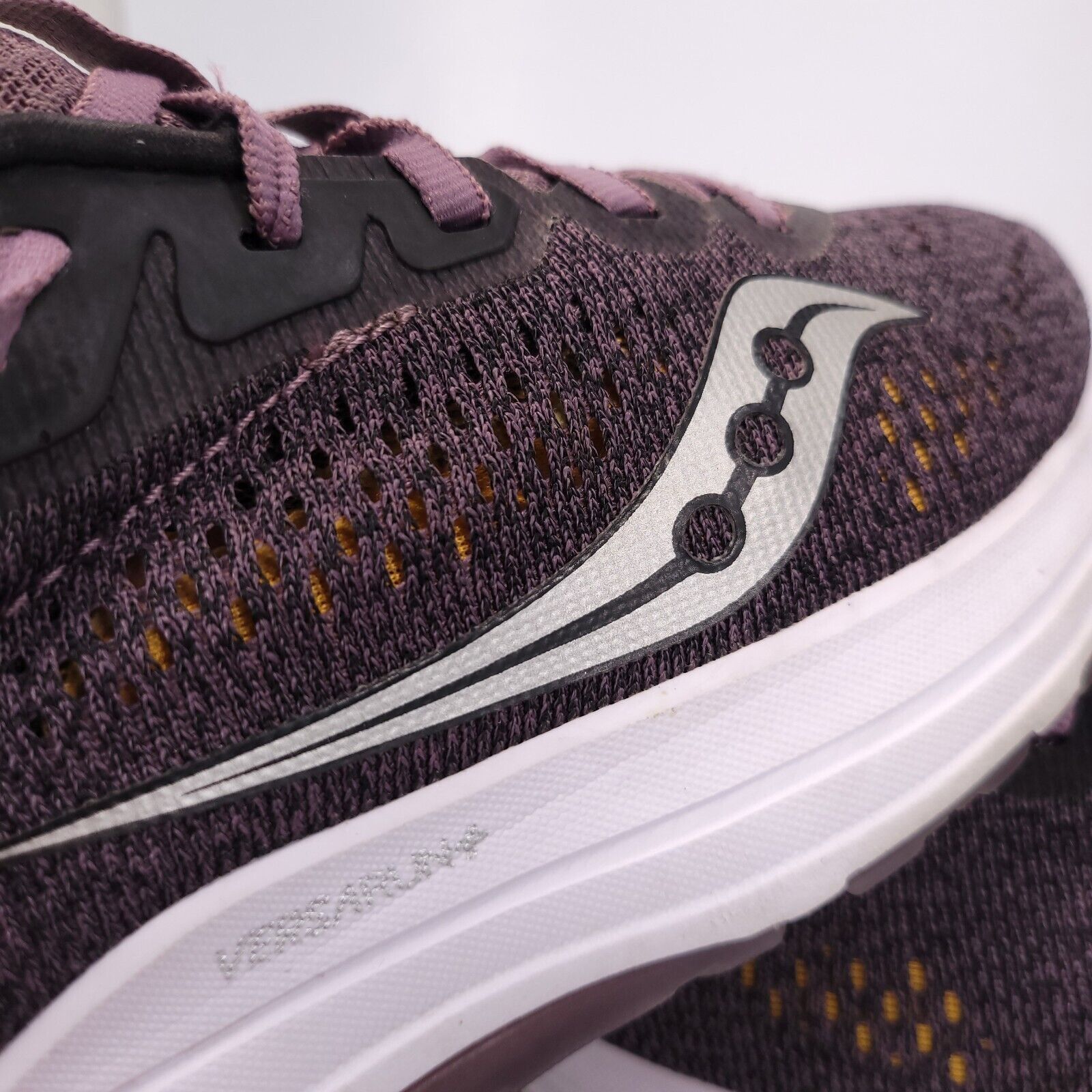 Saucony Saucony Clarion 2 Shoe Womens Size 7 S10553-1 Purple White Size US 7 / IT 37 - 9 Thumbnail