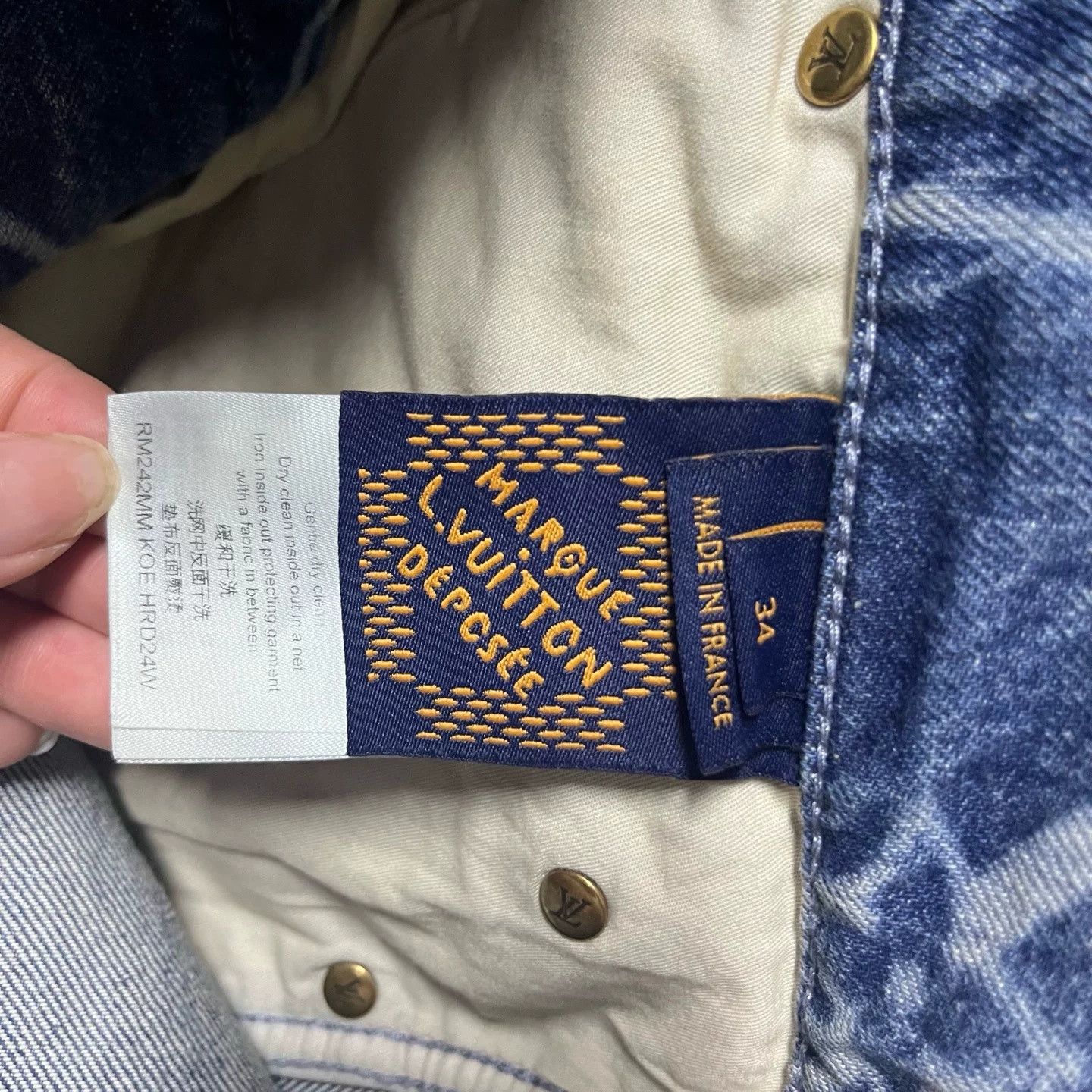 Louis Vuitton Louis Vuitton Blue Logo Denim Shorts Size US 34 / EU 50 - 4 Thumbnail