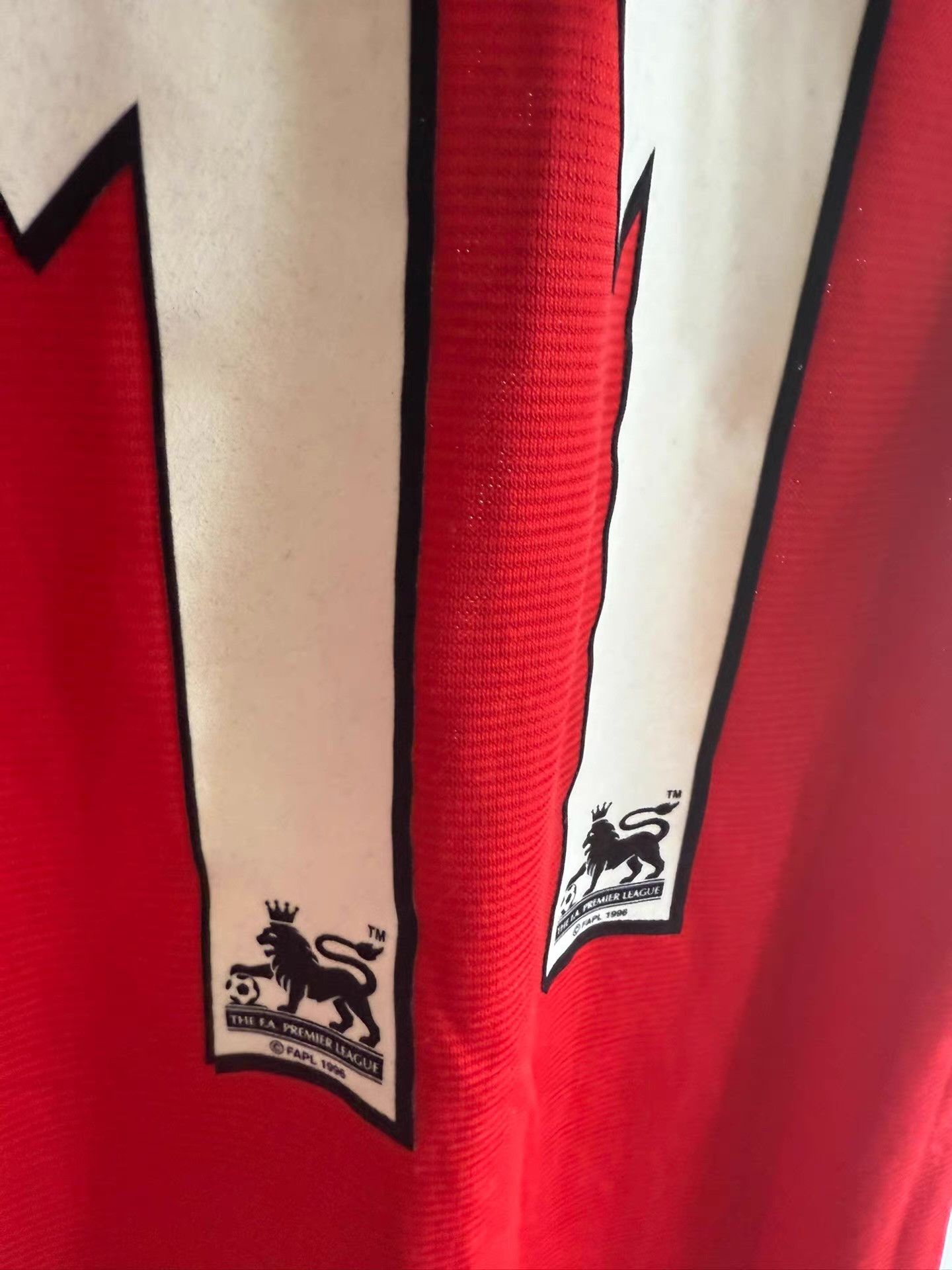 Umbro Umbro Manchester United 00/02 Season Giggs Jersey Q17 Size US XL / EU 56 / 4 - 4 Thumbnail