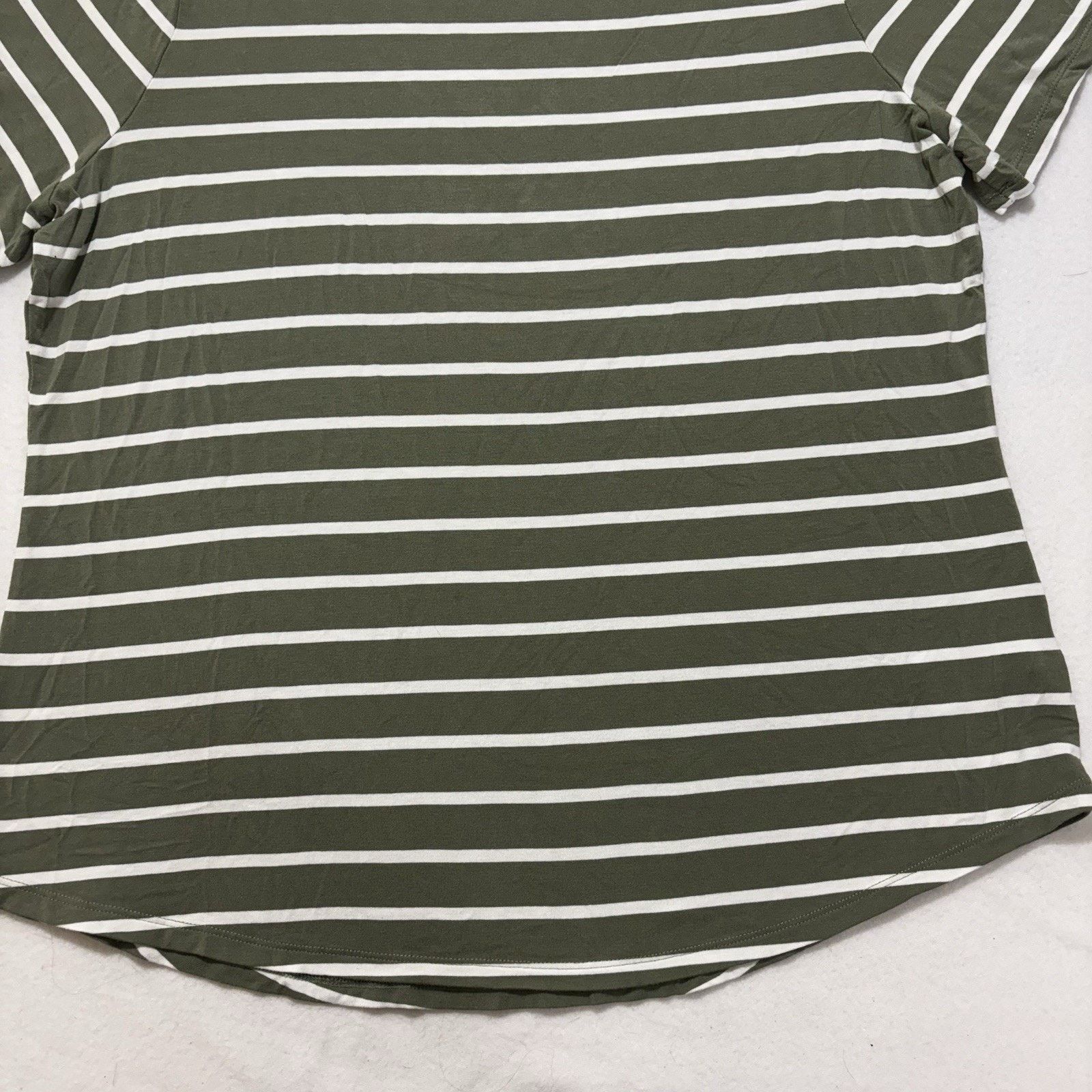 Old Navy Old Navy Luxe Women's XL T Shirt Green Striped Pullover Tee Size XL / US 12-14 / IT 48-50 - 7 Thumbnail
