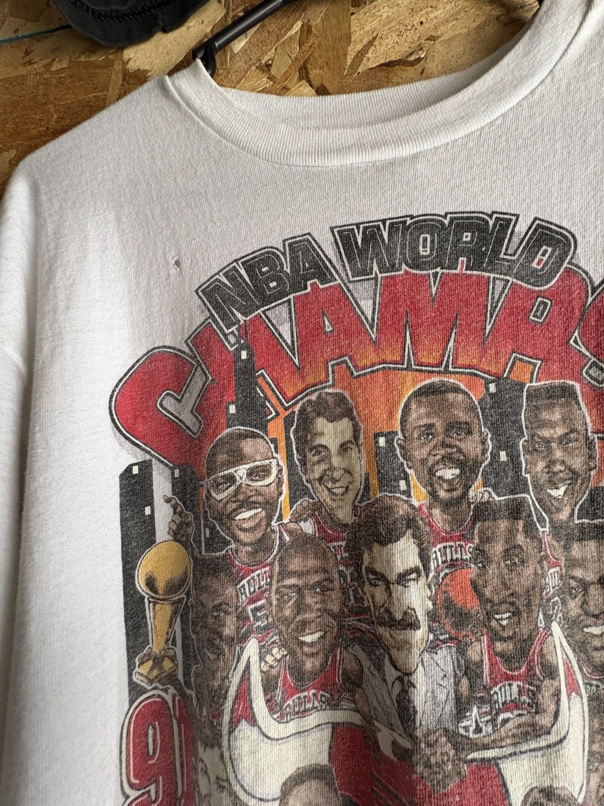 NBA 1992 Chicago Bulls Back To Back Salem T-Shirt Size US L / EU 52-54 / 3 - 3 Thumbnail