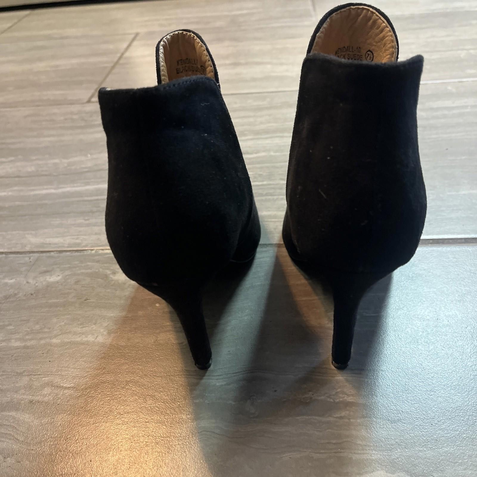 Billabong Ankle Boot Bella Marie Kendall 7.5 Suede Black Pumps Booties Size US 7.5 / IT 37.5 - 2 Thumbnail