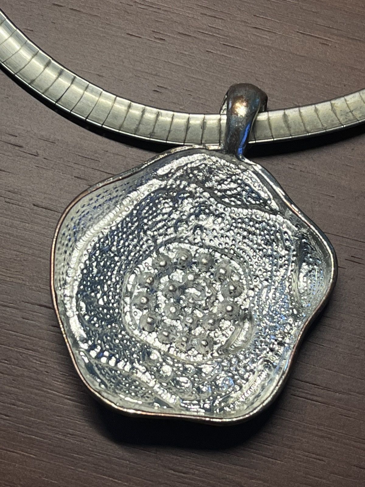 Other Vintage Silver tone Omega Choker Enamel Rhinestone Pendant Size ONE SIZE - 4 Thumbnail