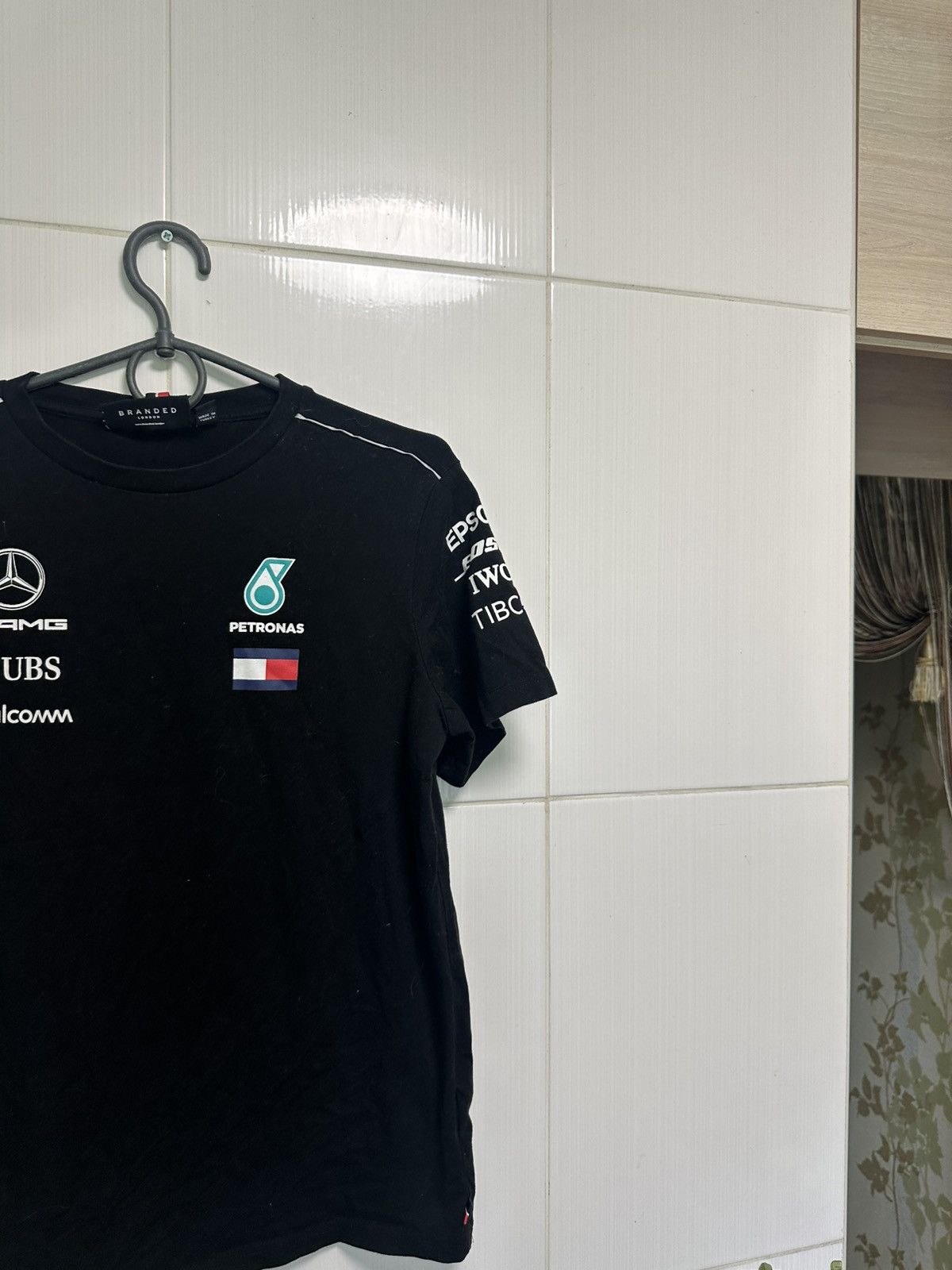 Hugo Boss × Mercedes-Benz Mens Vintage Hugo Boss Mercedes AMG petronas T-shirt 164 Size US S / EU 44-46 / 1 - 3 Thumbnail