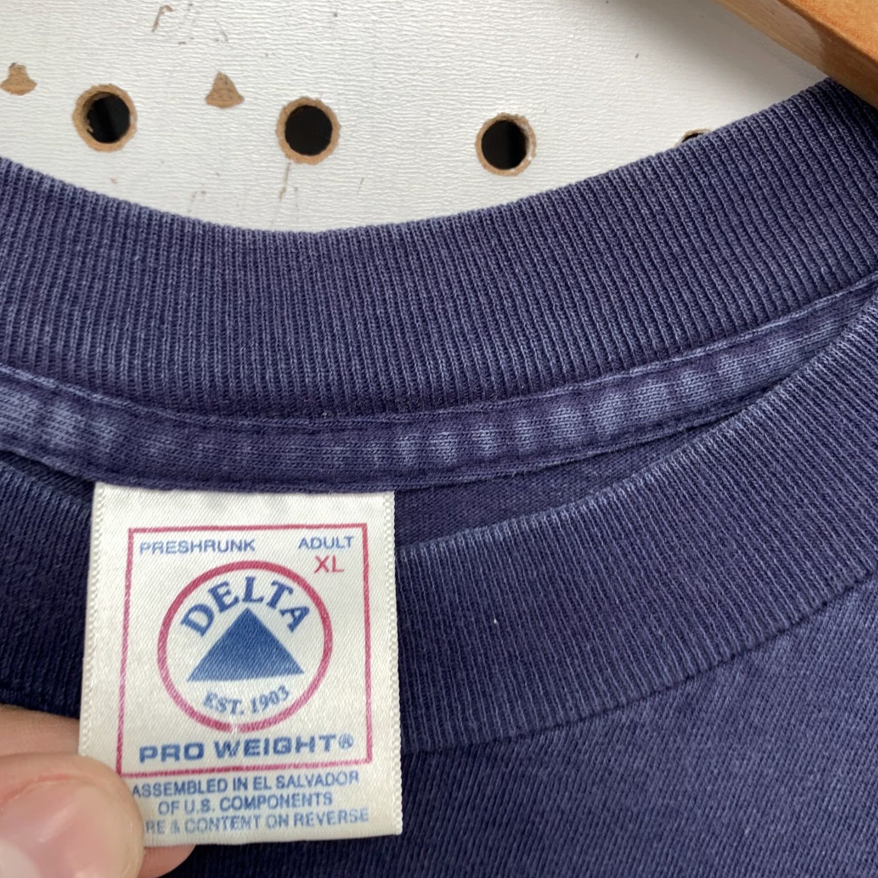 Delta VINTAGE Delta Shirt Mens XL Blue Navy Blue Short Sleeve Reel Man Bass Fishing Shirt VRNT? Size US XL / EU 56 / 4 - 3 Thumbnail