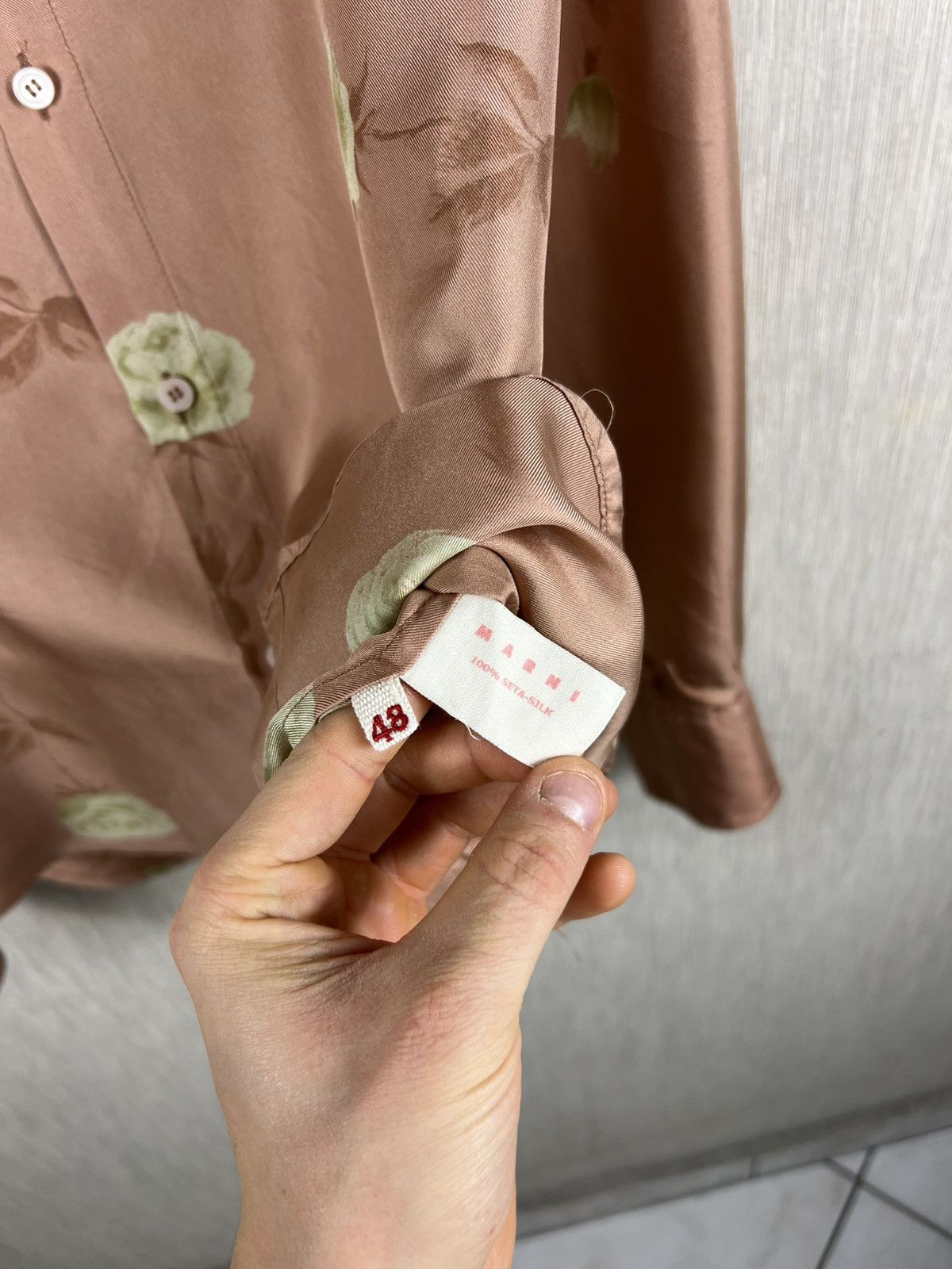 Marni Vintage Marni silk shirt full print white roses button up Size US M / EU 48-50 / 2 - 16 Thumbnail
