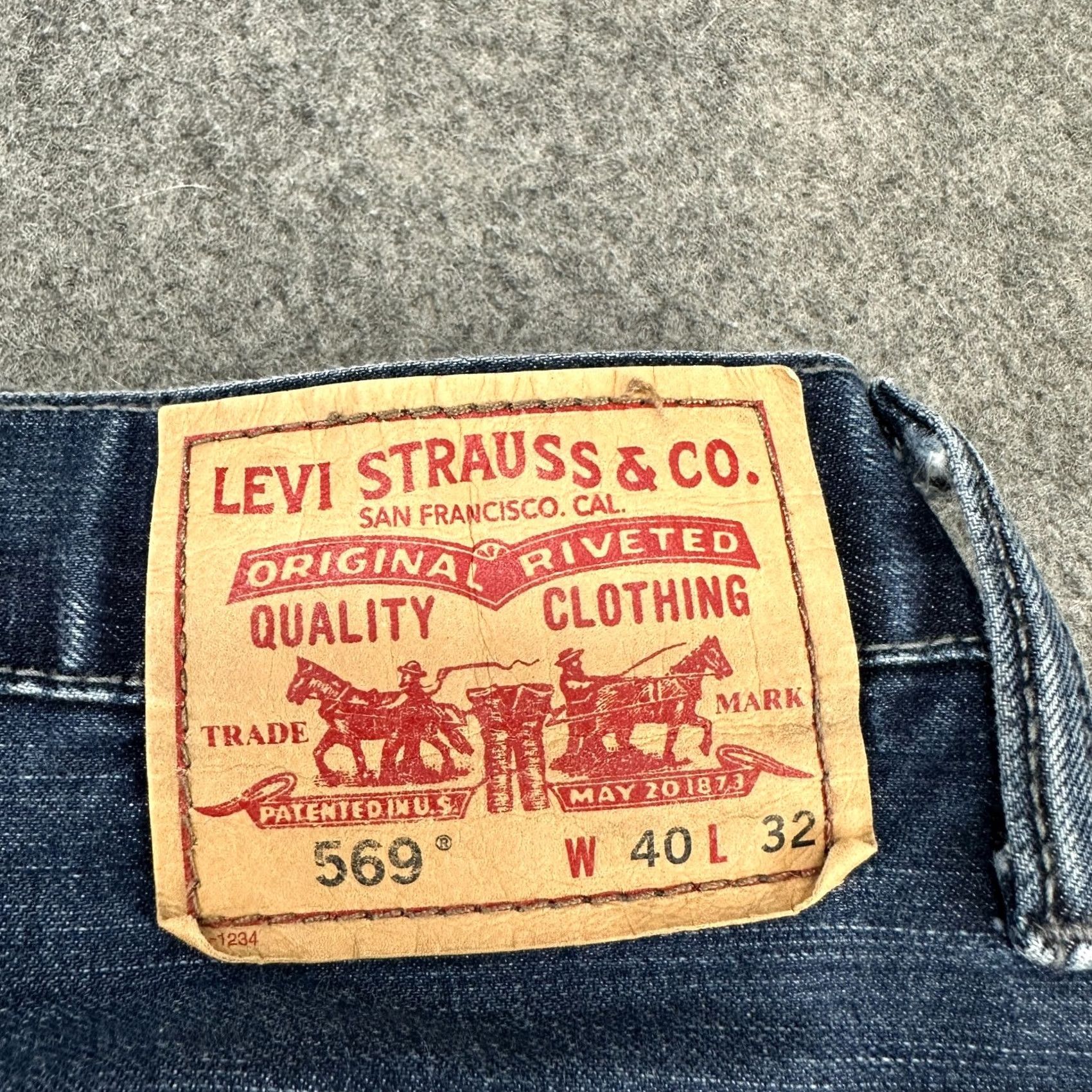 Levi's VINTAGE Levi's 569 Jeans Mens 40x32 Blue Distressed Relaxed 5-Pocket Denim Cotton Straight Baggy Y2K Size US 40 / EU 56 - 3 Thumbnail