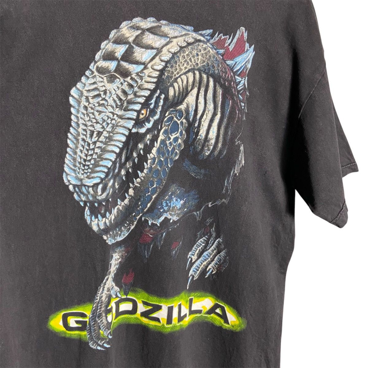 Vintage Vintage 90s Godzilla Movie Tee / Monster Graphic T-Shirt Size US XL / EU 56 / 4 - 2 Thumbnail