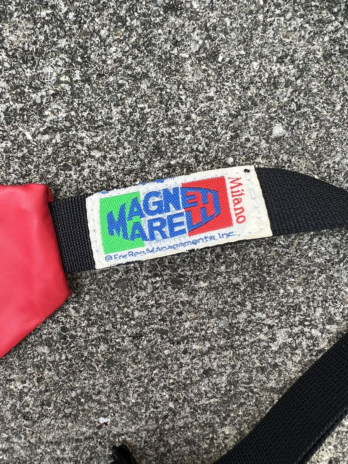 Ferrari RARE!! Vintage 90s Magnetti Marelli Ferrari Red Waist Bag Size ONE SIZE - 12 Thumbnail