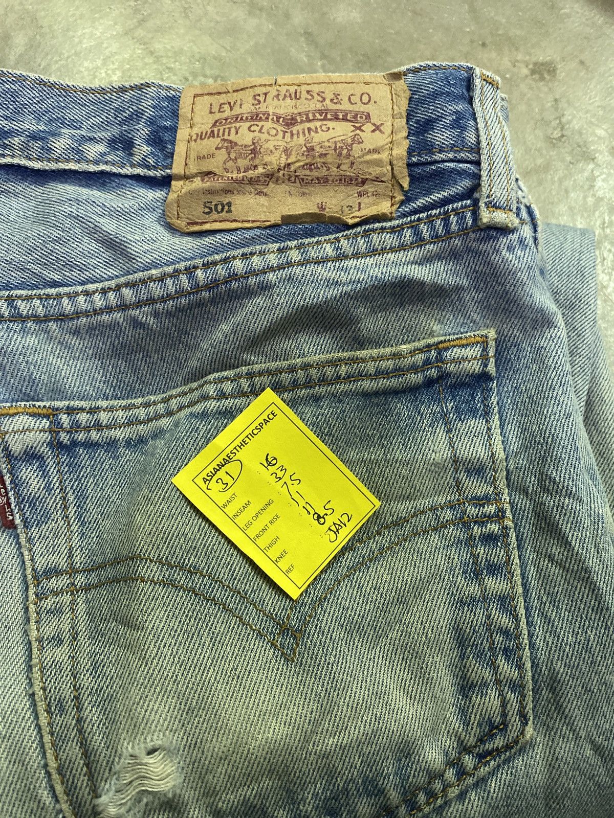 Levi's Vintage 90s Levis 501 Button Fly 311 Distressed Light Blue Size US 31 - 25 Thumbnail