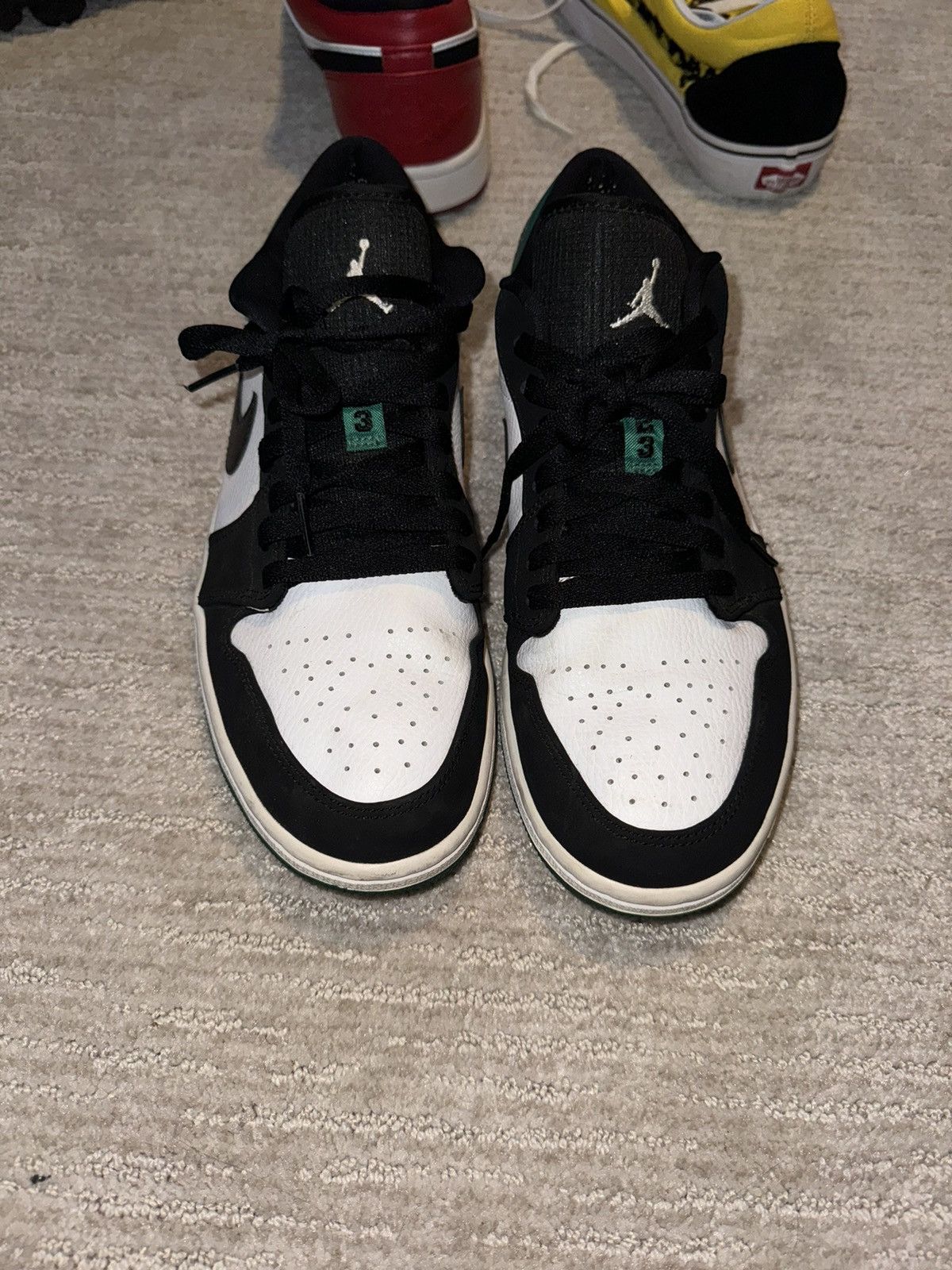 Jordan Brand × Nike Air Jordan 1 low “Mystic Green” Size US 9.5 / EU 42-43 - 2 Thumbnail