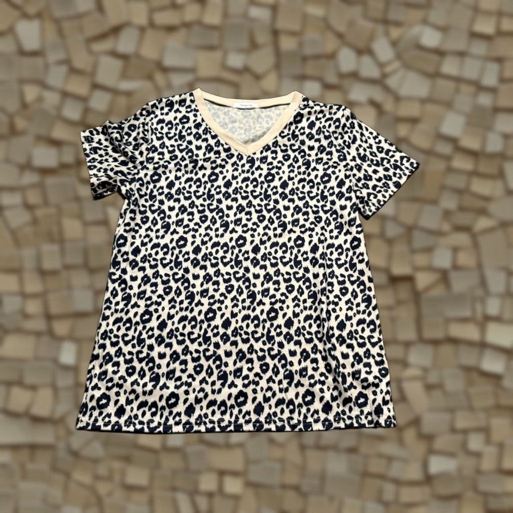 Vintage Blooming Jolly Shirt Women's Medium Black Short Sleeve V-Neck Animal Print Shirt Size M / US 6-8 / IT 42-44 - 1 Thumbnail