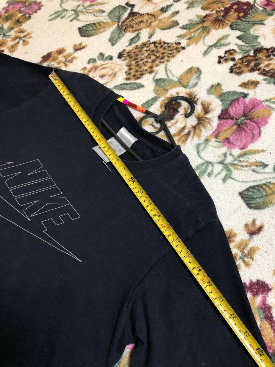 Nike Nike T Shirt Big Logo 90s Vintage streetwear Size US L / EU 52-54 / 3 - 4 Thumbnail