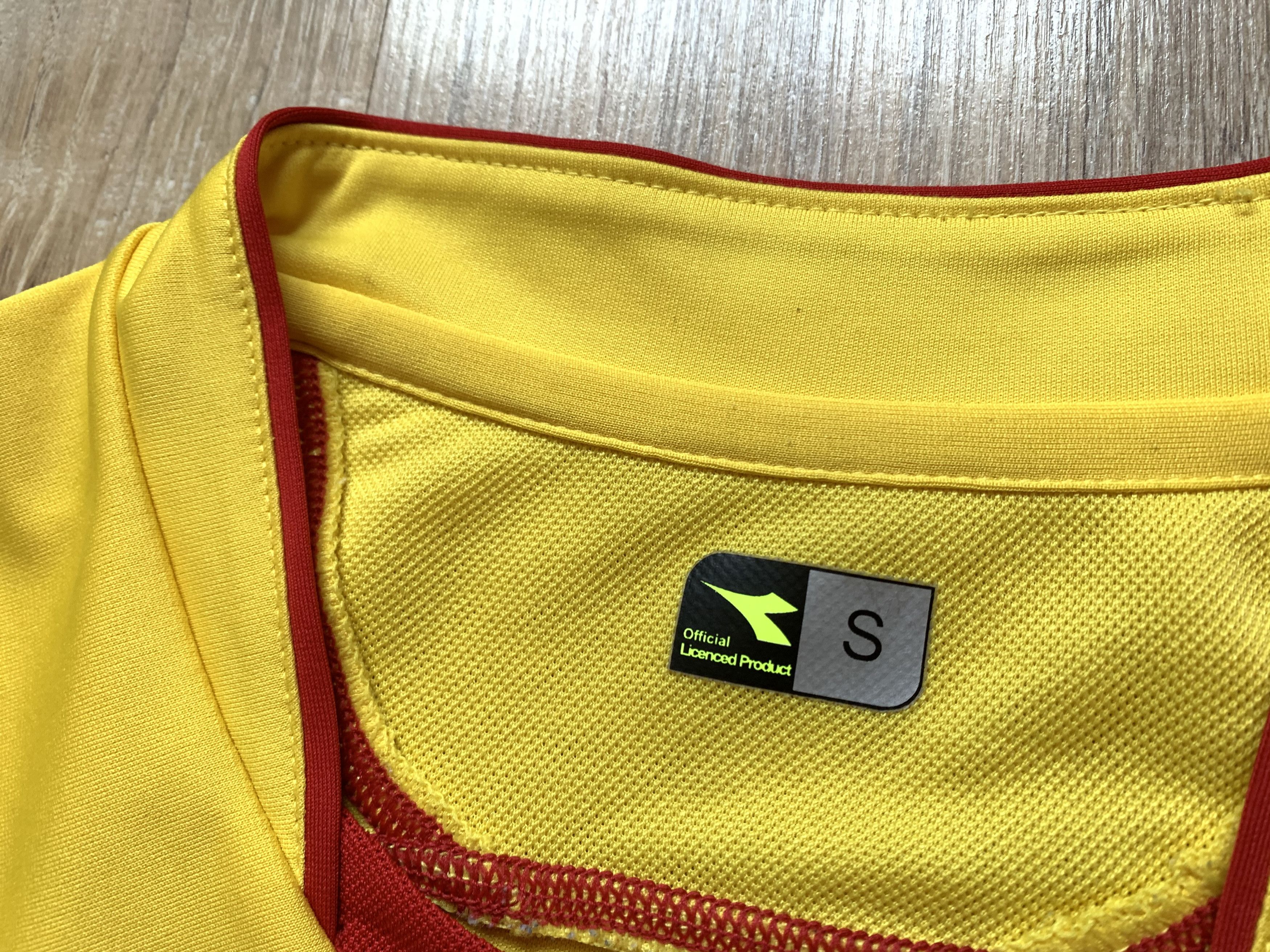 Diadora × Vintage Vintage Watford Diadora Football Jersey 2006-2007 Size US S / EU 44-46 / 1 - 6 Thumbnail