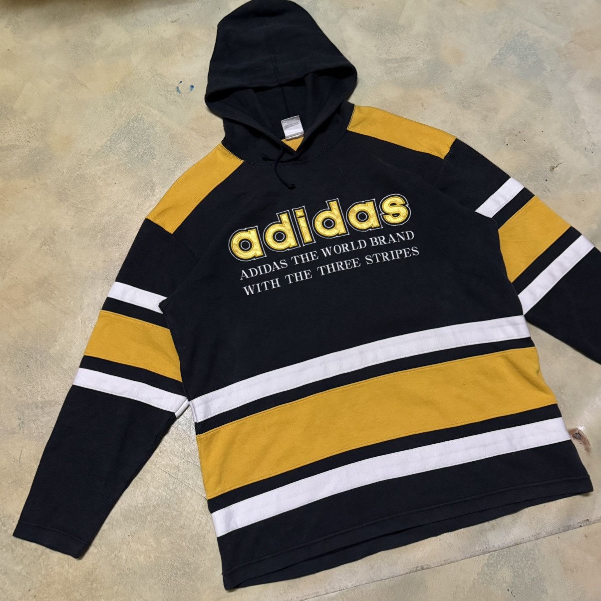 Adidas Vintage Adidas Big Logo Hoodie Size US L / EU 52-54 / 3 - 6 Thumbnail