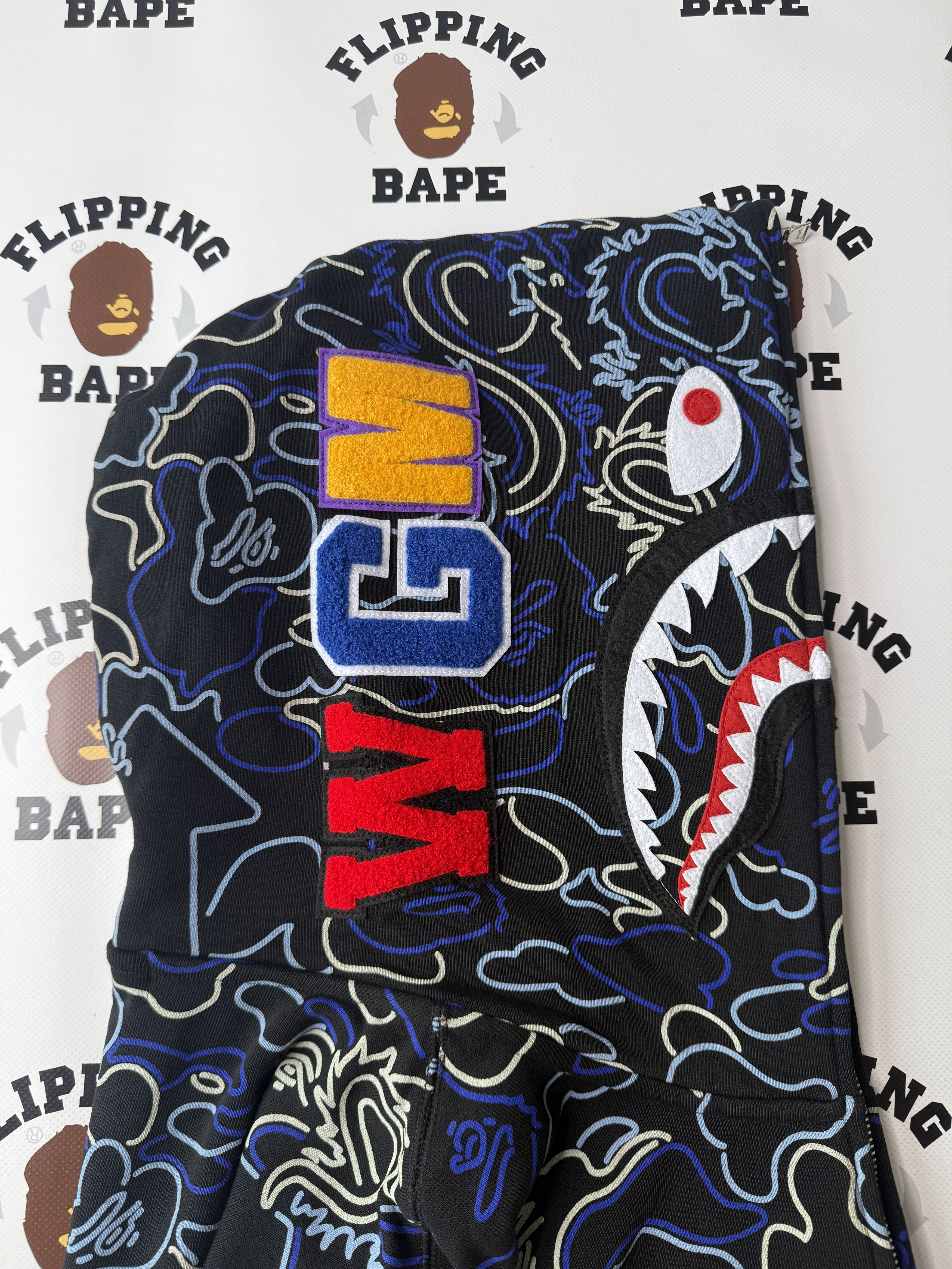Bape BAPE X 88RISING GLOW IN THE DARK CAMO SHARK FULL ZIP HOODIE Size US L / EU 52-54 / 3 - 4 Thumbnail