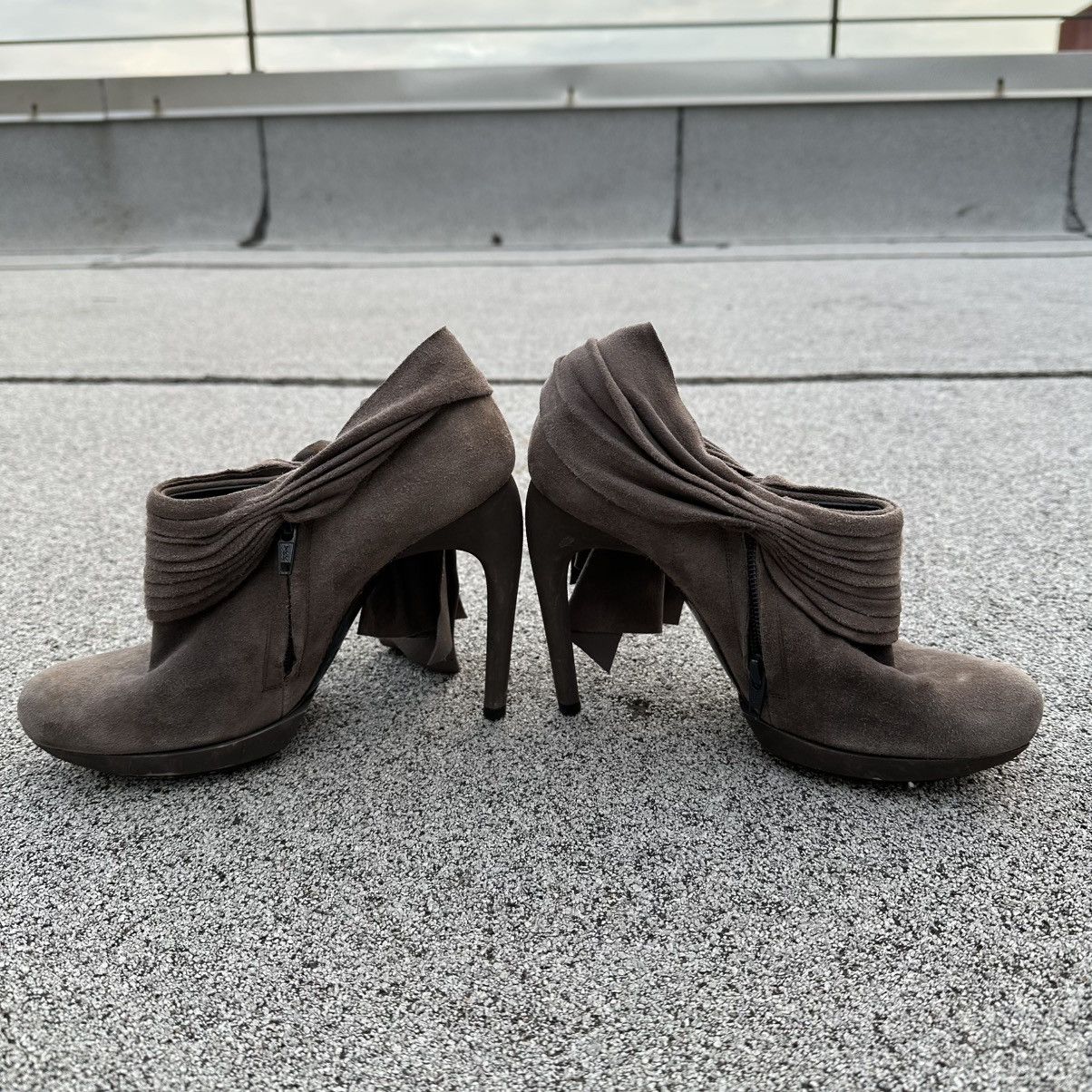 Balenciaga Balenciaga suede pleated bow heels Size US 7 / IT 37 - 5 Thumbnail
