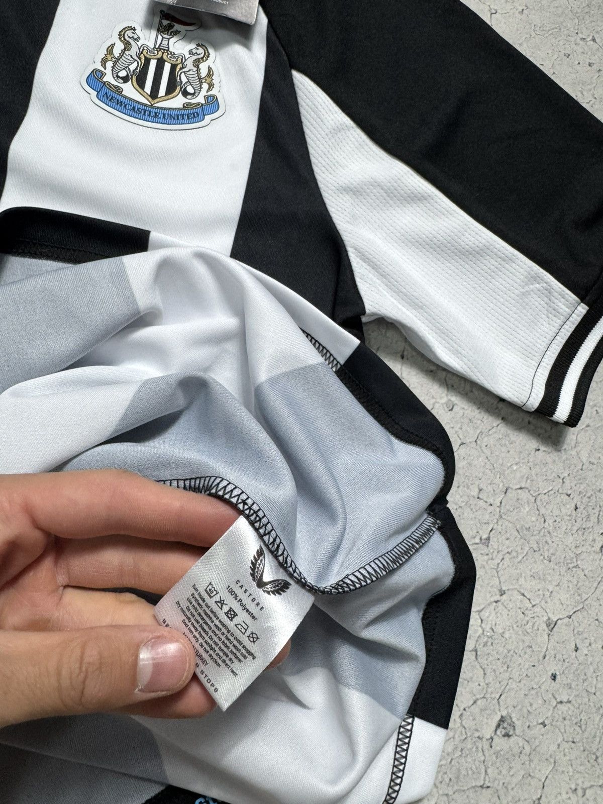 Castore Castore FC Newcastle United 2022/2023 Vintage Soccer Jersey Size US M / EU 48-50 / 2 - 9 Thumbnail