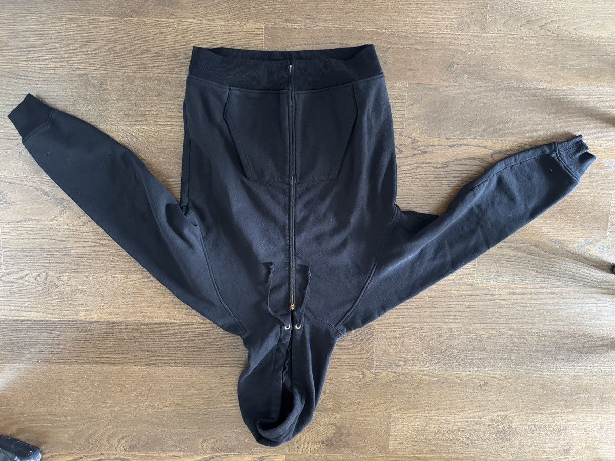 Comoli Black Zip Sweater Size 3