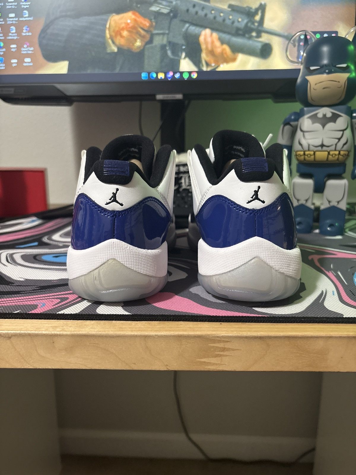 Jordan Brand Air Jordan 11 Retro Low / White Concord Size US 7 / EU 40 - 4 Thumbnail