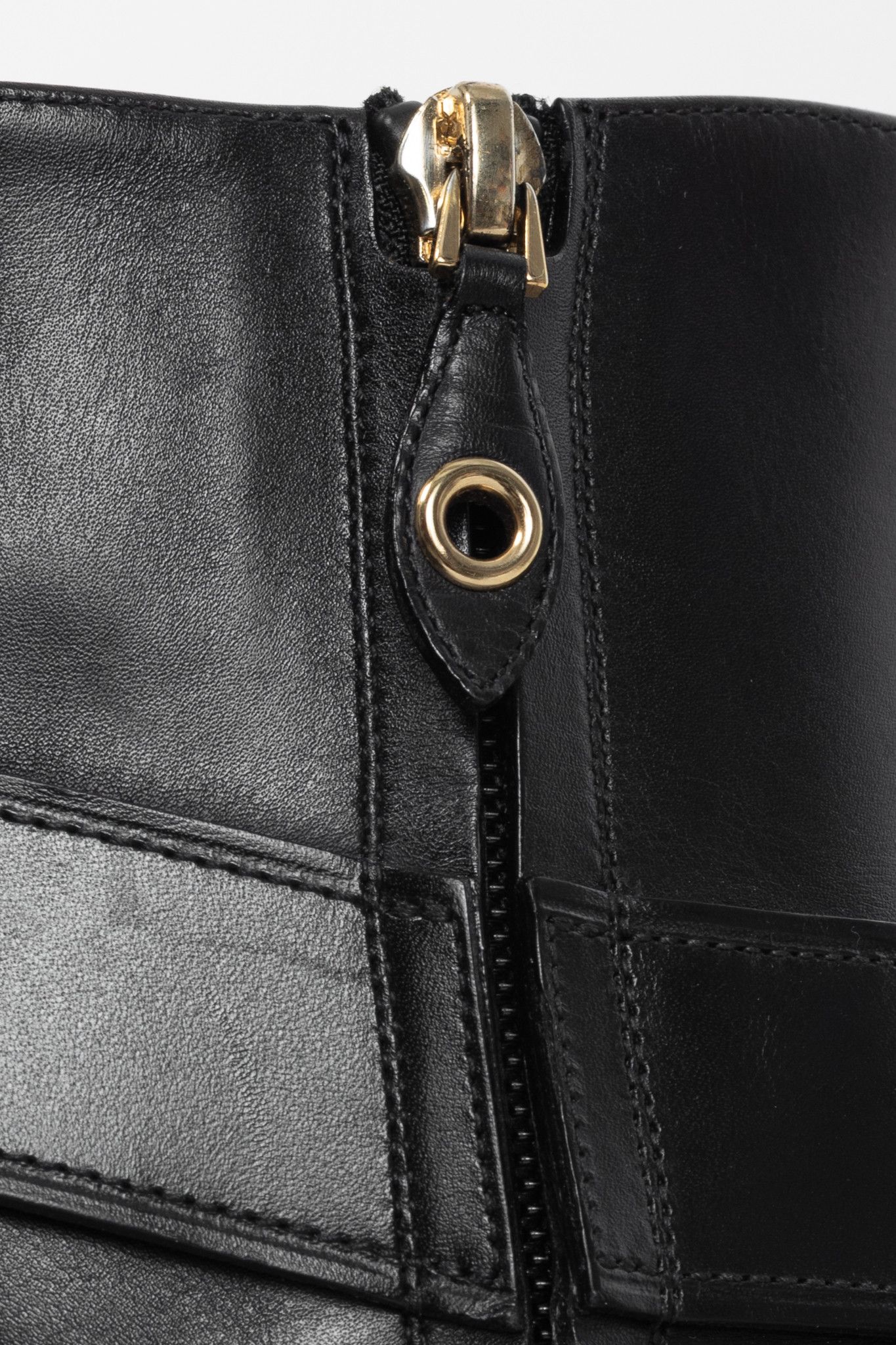 Louis Vuitton Louis Vuitton Black Leather Belted Booties Size US 4.5 / IT 34.5 - 10 Thumbnail
