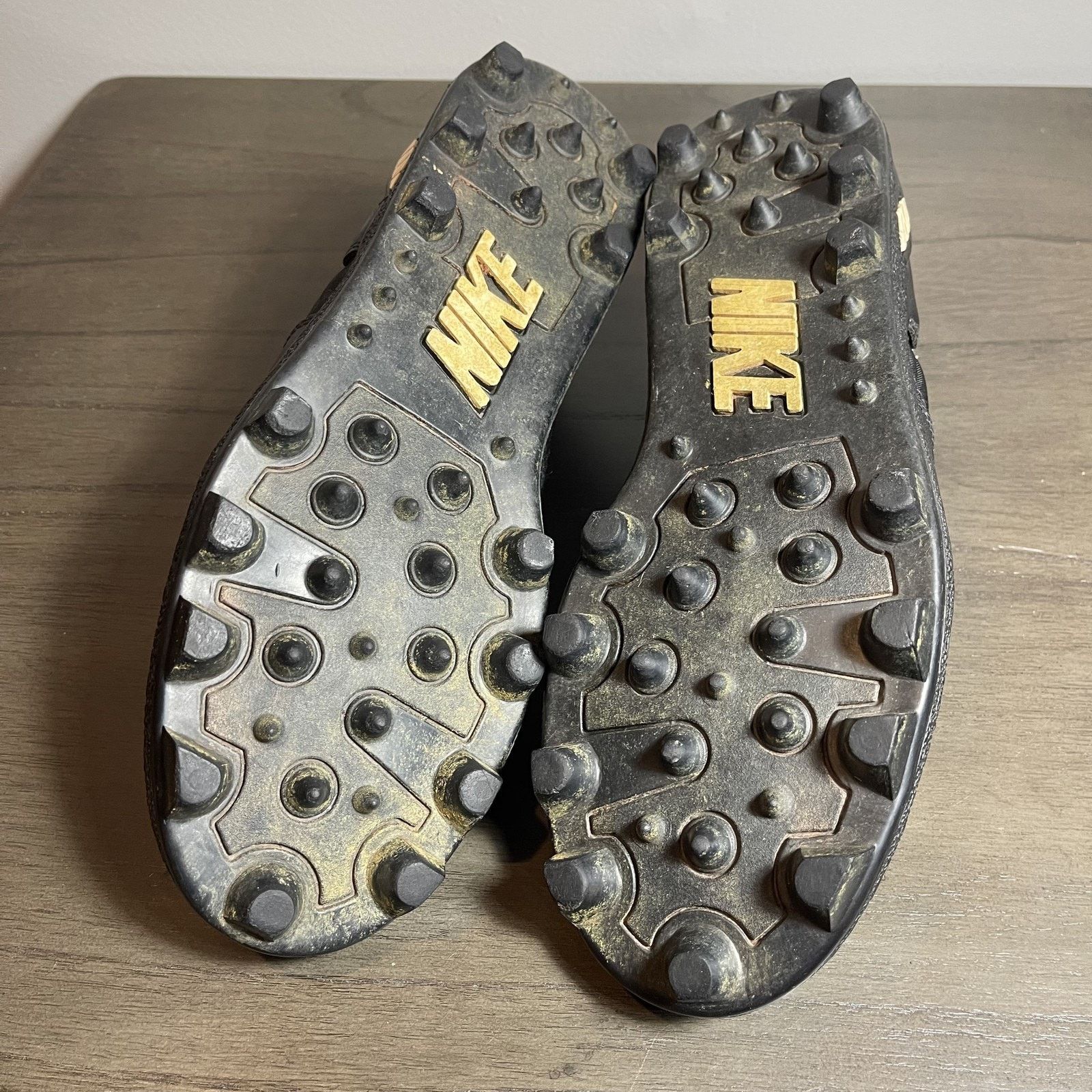 Nike Vtg Nike Shark Soccer Shoes Mens Size 12 90s Football Cleats Size US 12 / EU 45 - 13 Thumbnail