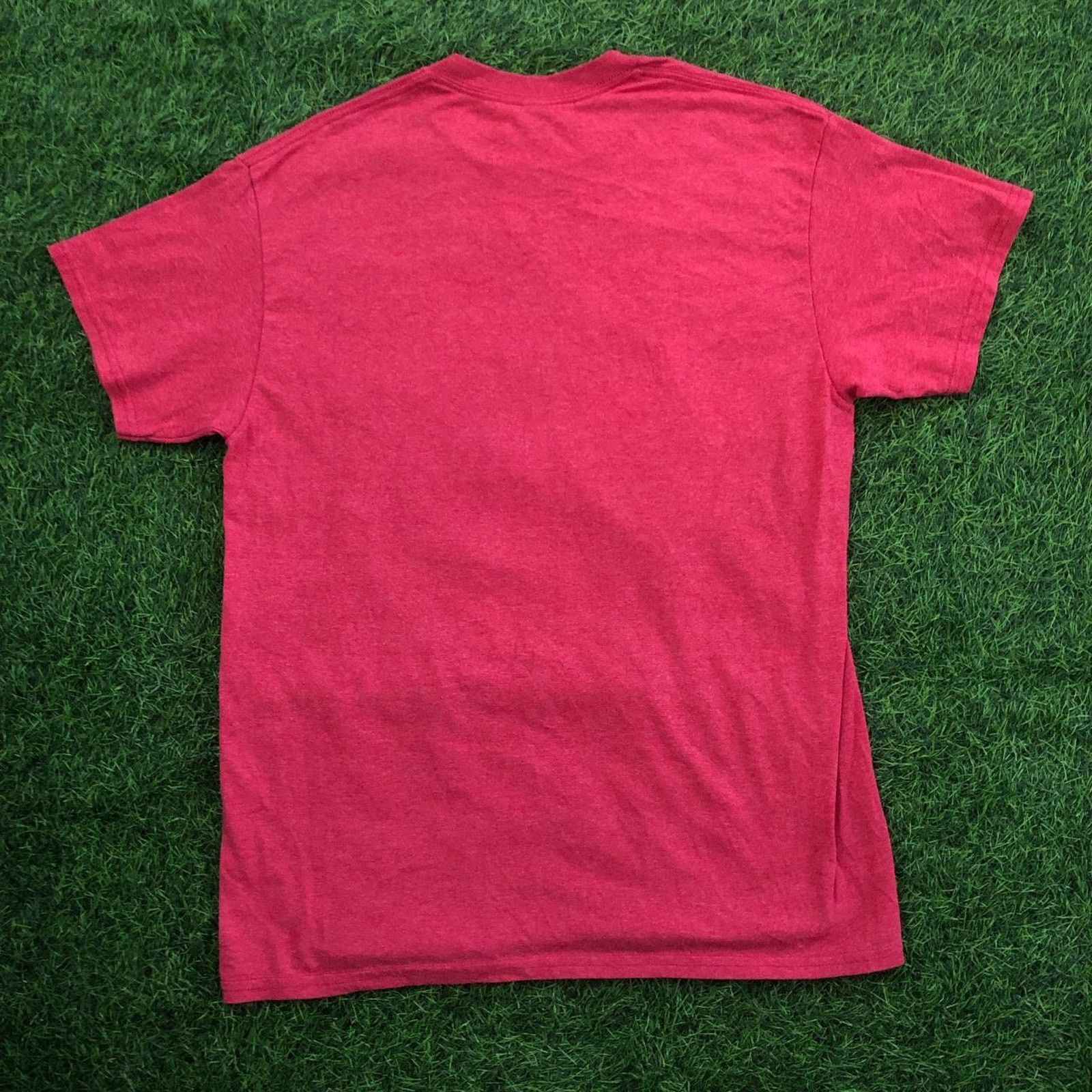 Gildan Red ‘Wands Up Class of 2030’ Wizard Graphic Tee Size US M / EU 48-50 / 2 - 2 Thumbnail