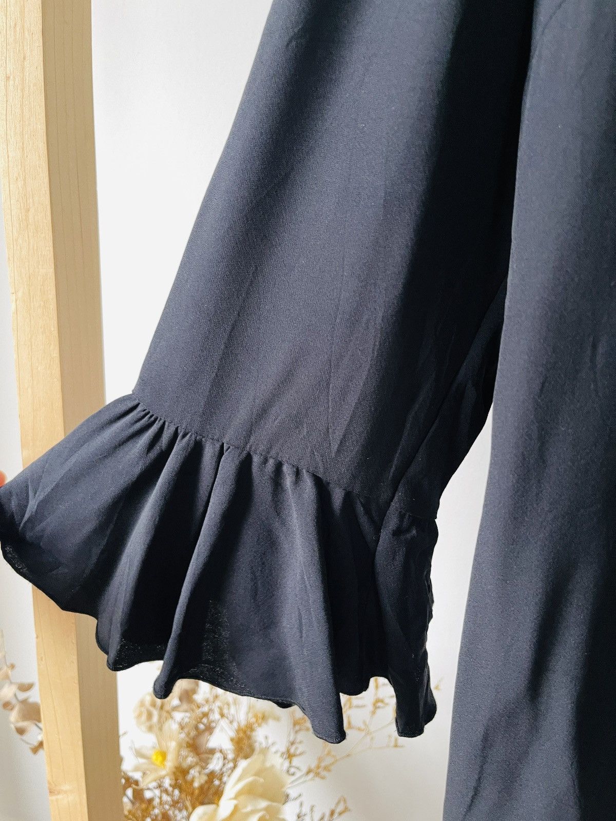 Celine Vintage Celine 100% Silk Ruffle Sleeve Blouse Shirt Black Size M / US 6-8 / IT 42-44 - 5 Thumbnail